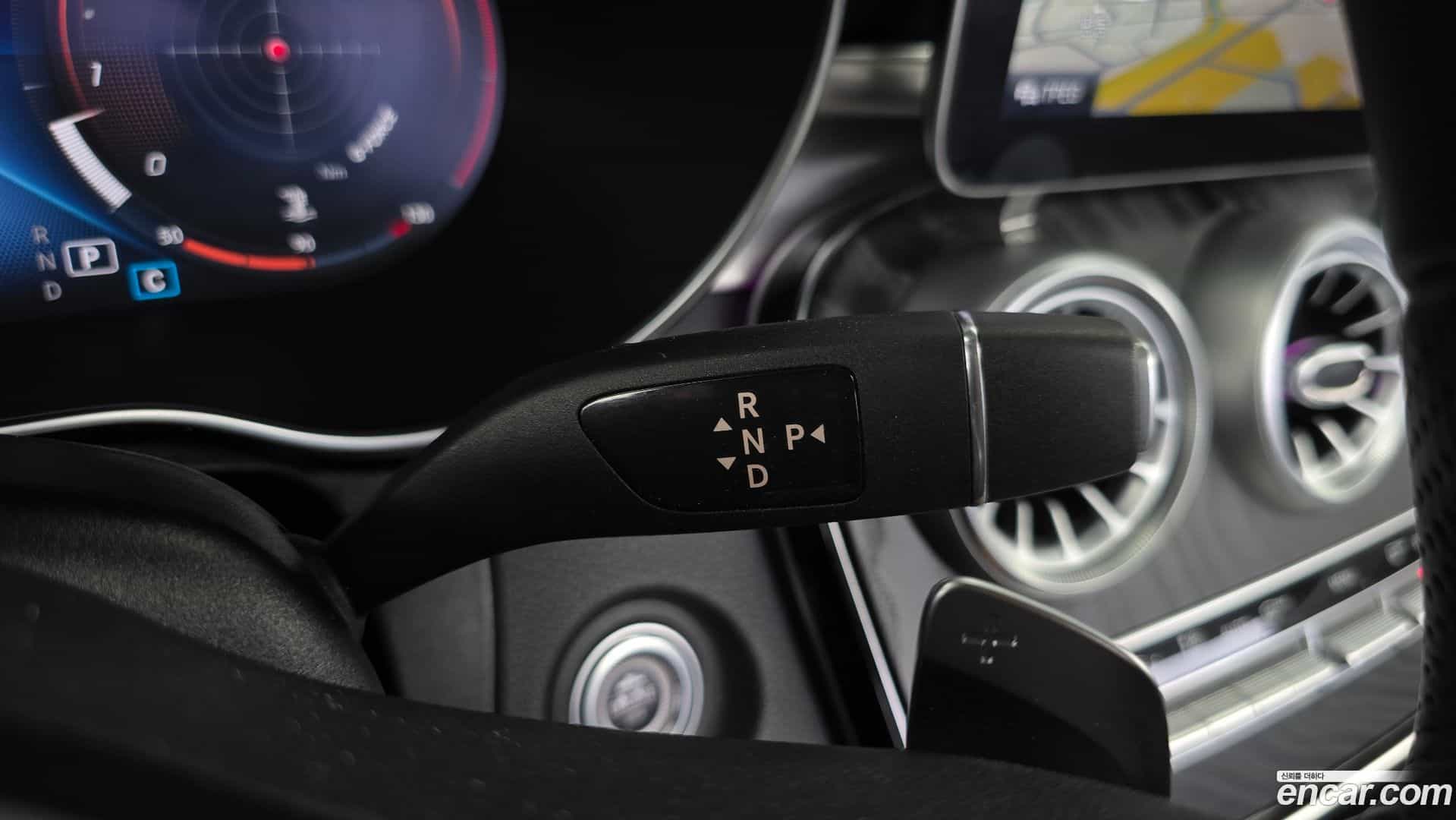C-Class Mercedes-Benz 2021.3-INNER-009