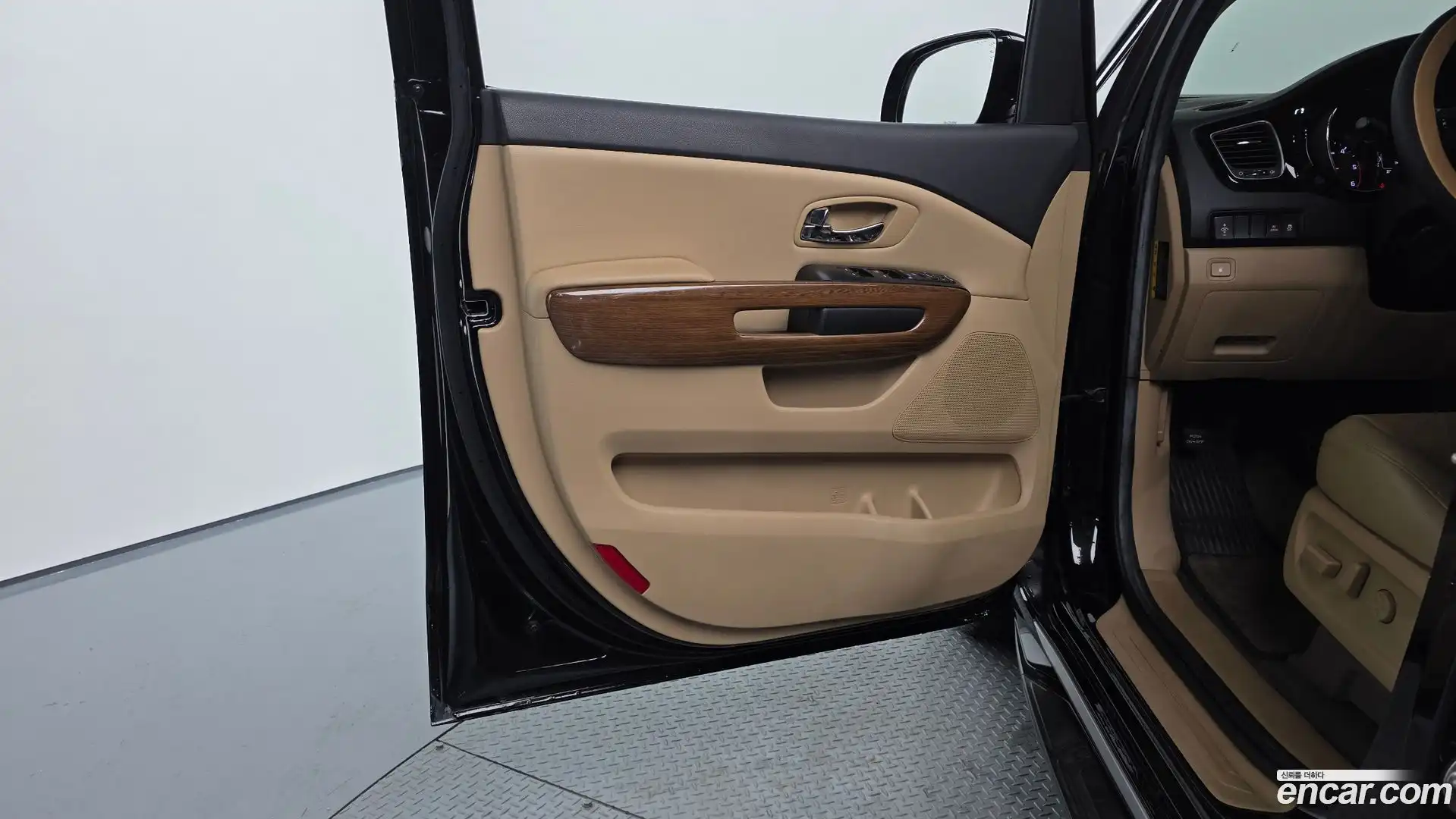 Canival Kia 2015.4-INNER-034