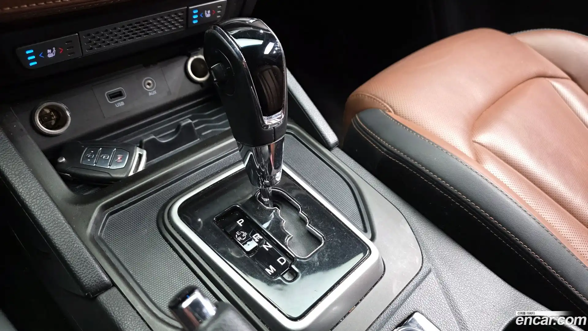 Rexton KG Mobility 2018.9-INNER-009