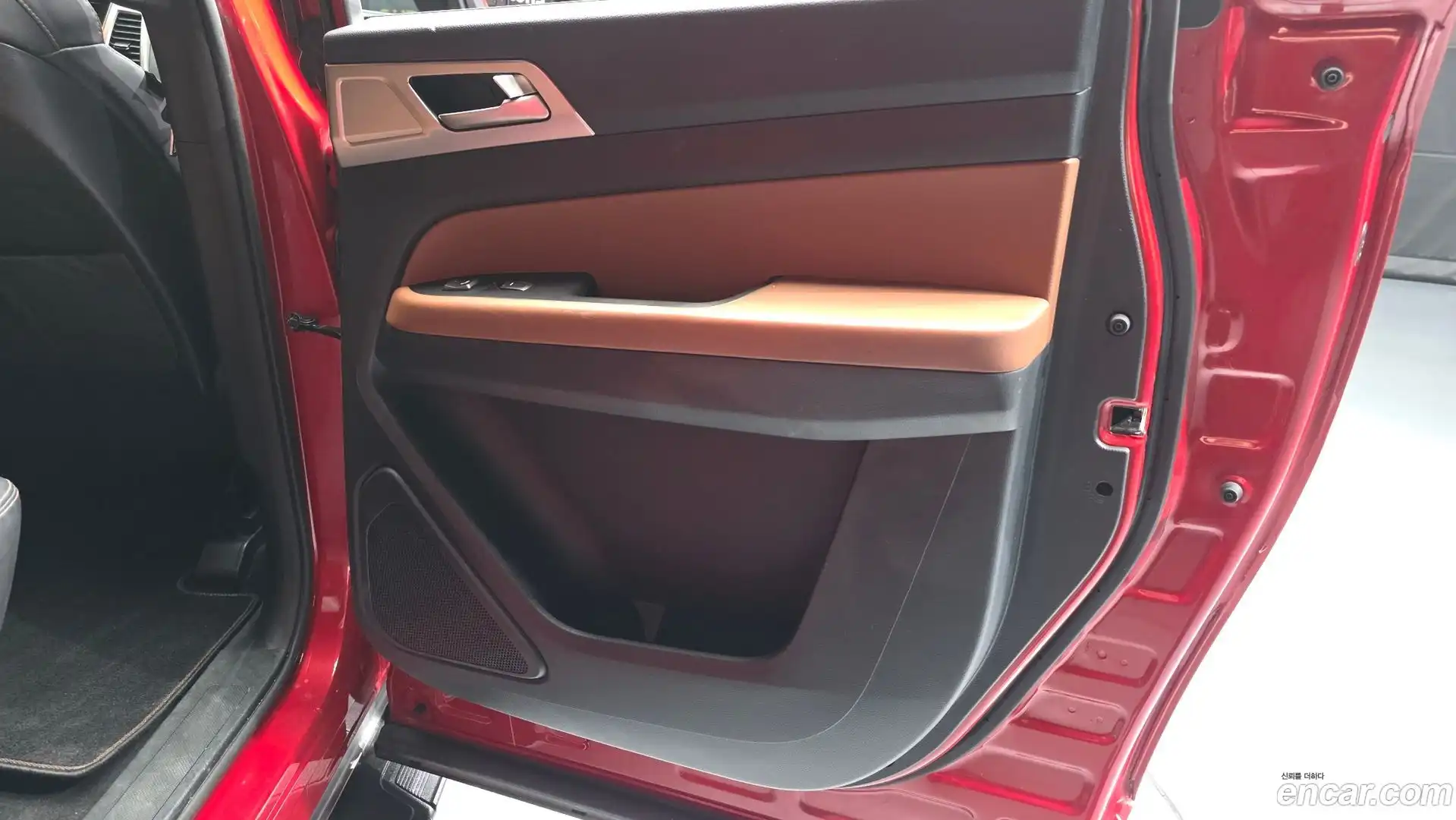 Rexton KG Mobility 2018.9-INNER-035