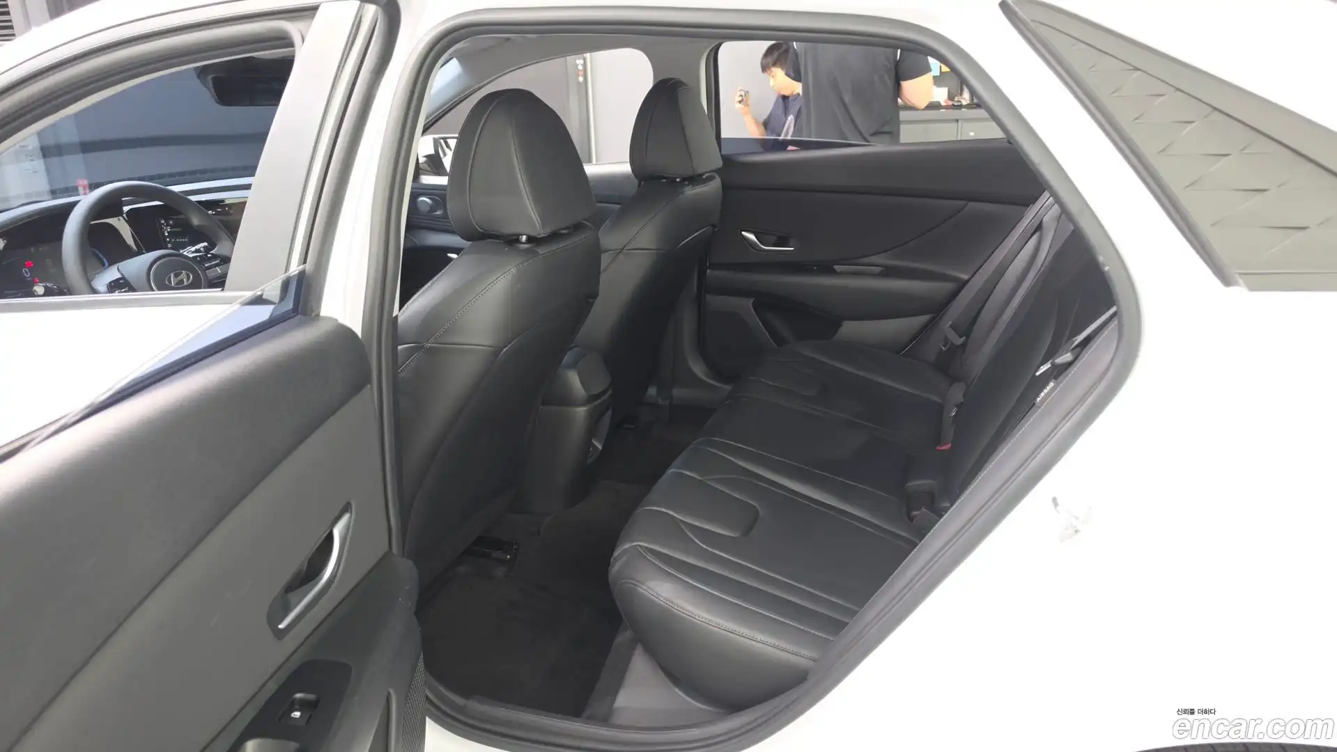 AVANTE Hyundai 2023.5-OPTION-015