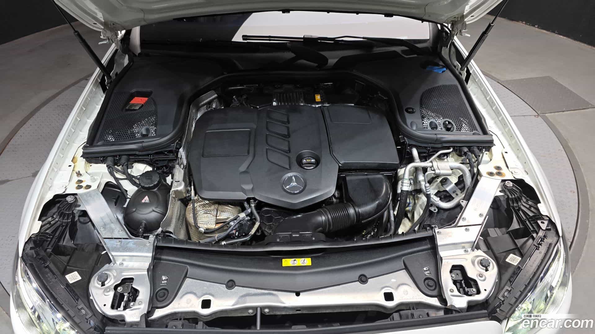 E-Class Mercedes-Benz 2018.2-OUTER-006
