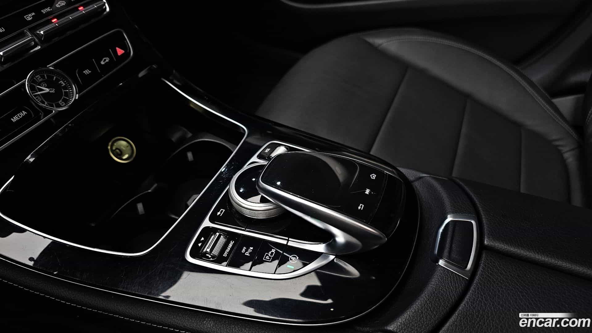 E-Class Mercedes-Benz 2018.2-OPTION-023