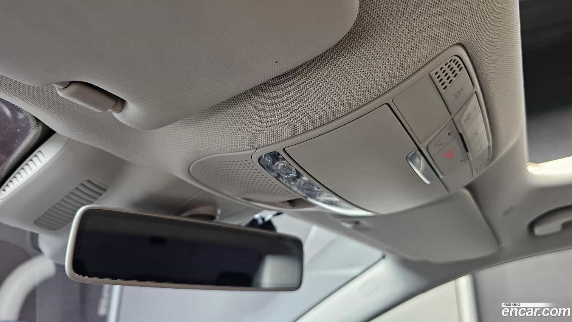 E-Class Mercedes-Benz 2018.2-OPTION-043