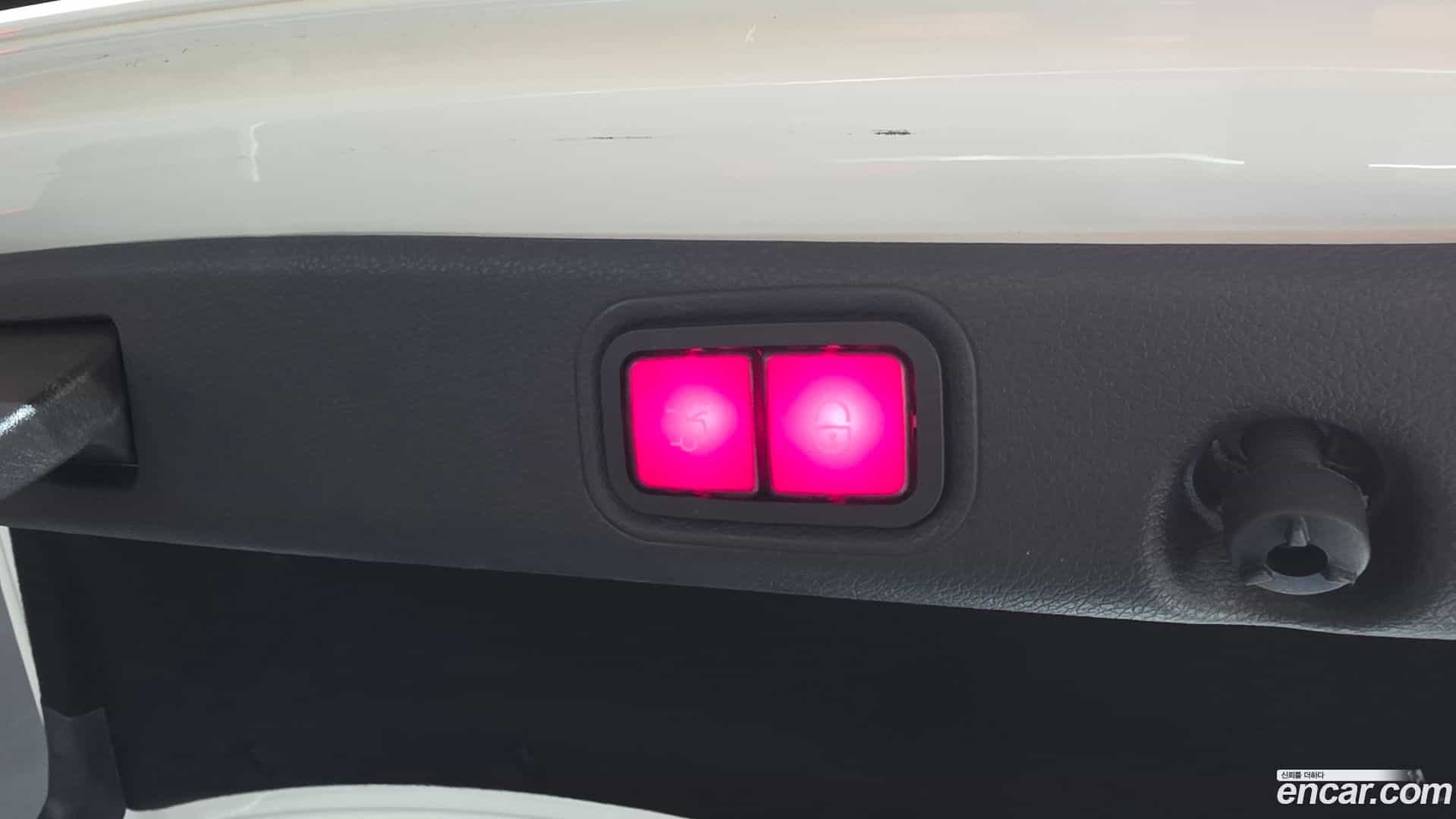 E-Class Mercedes-Benz 2018.2-OPTION-045