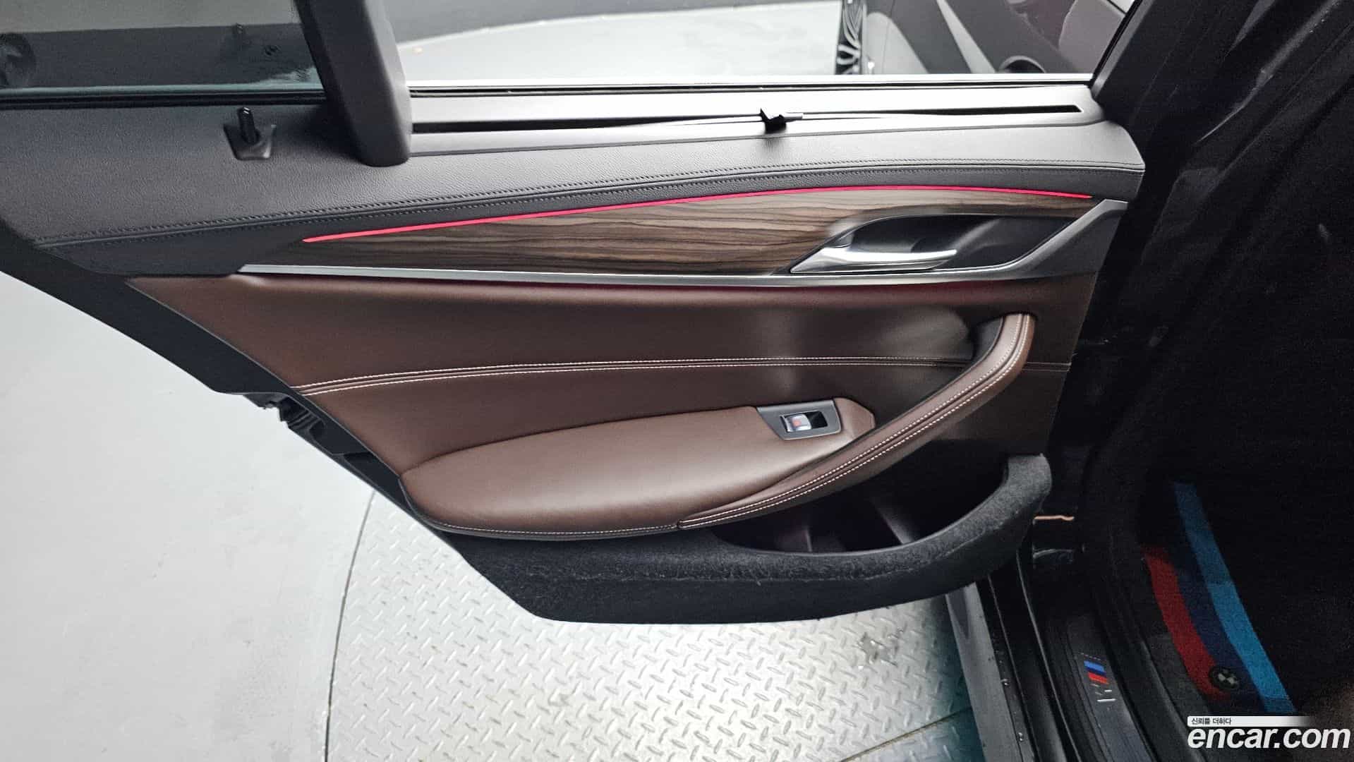 5-Series BMW 2020.4-INNER-035
