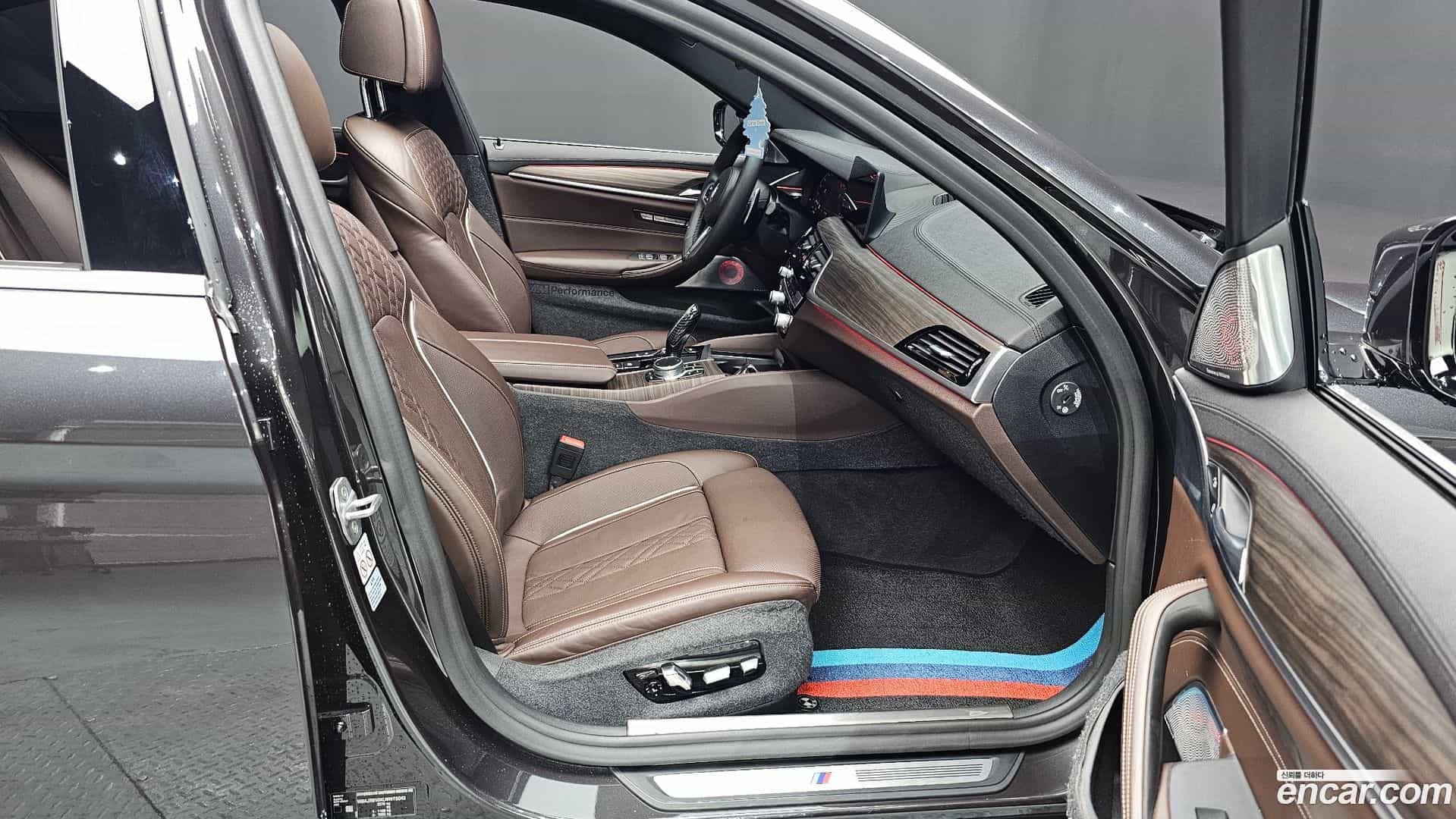 5-Series BMW 2020.4-INNER-036