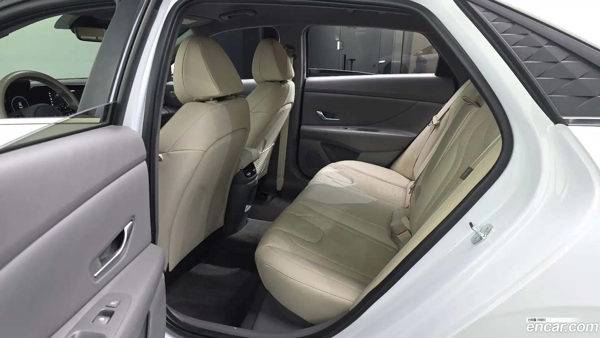 AVANTE Hyundai 2023.5-INNER-036