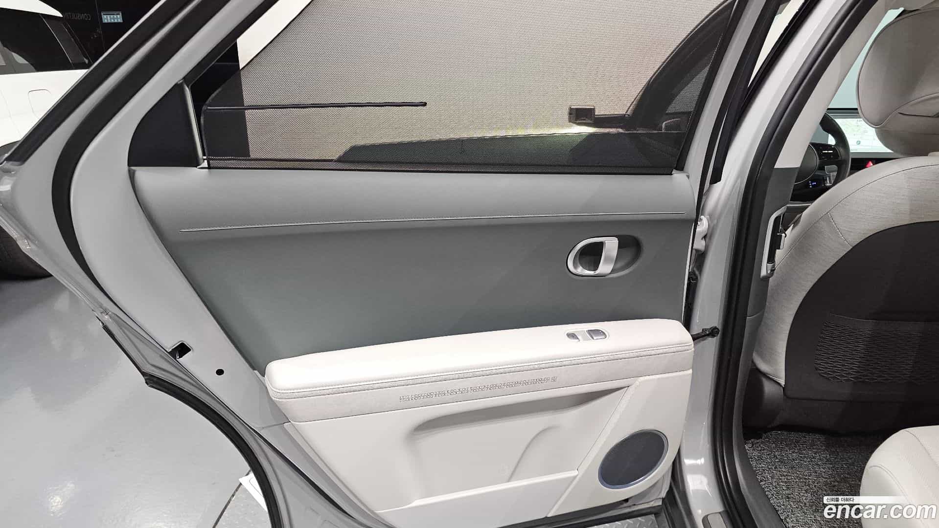 Ioniq5 Hyundai 2022.1-INNER-035