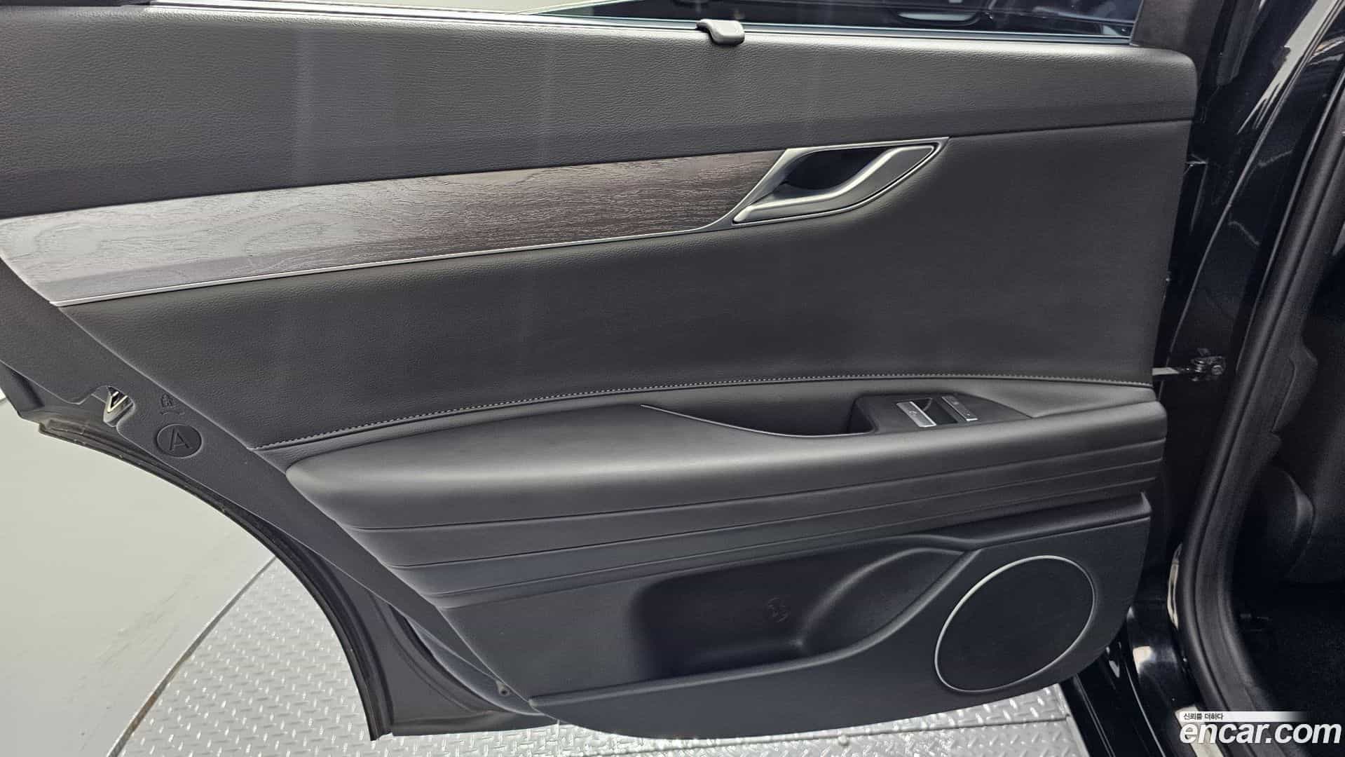 G80 Genesis 2020.5-INNER-035
