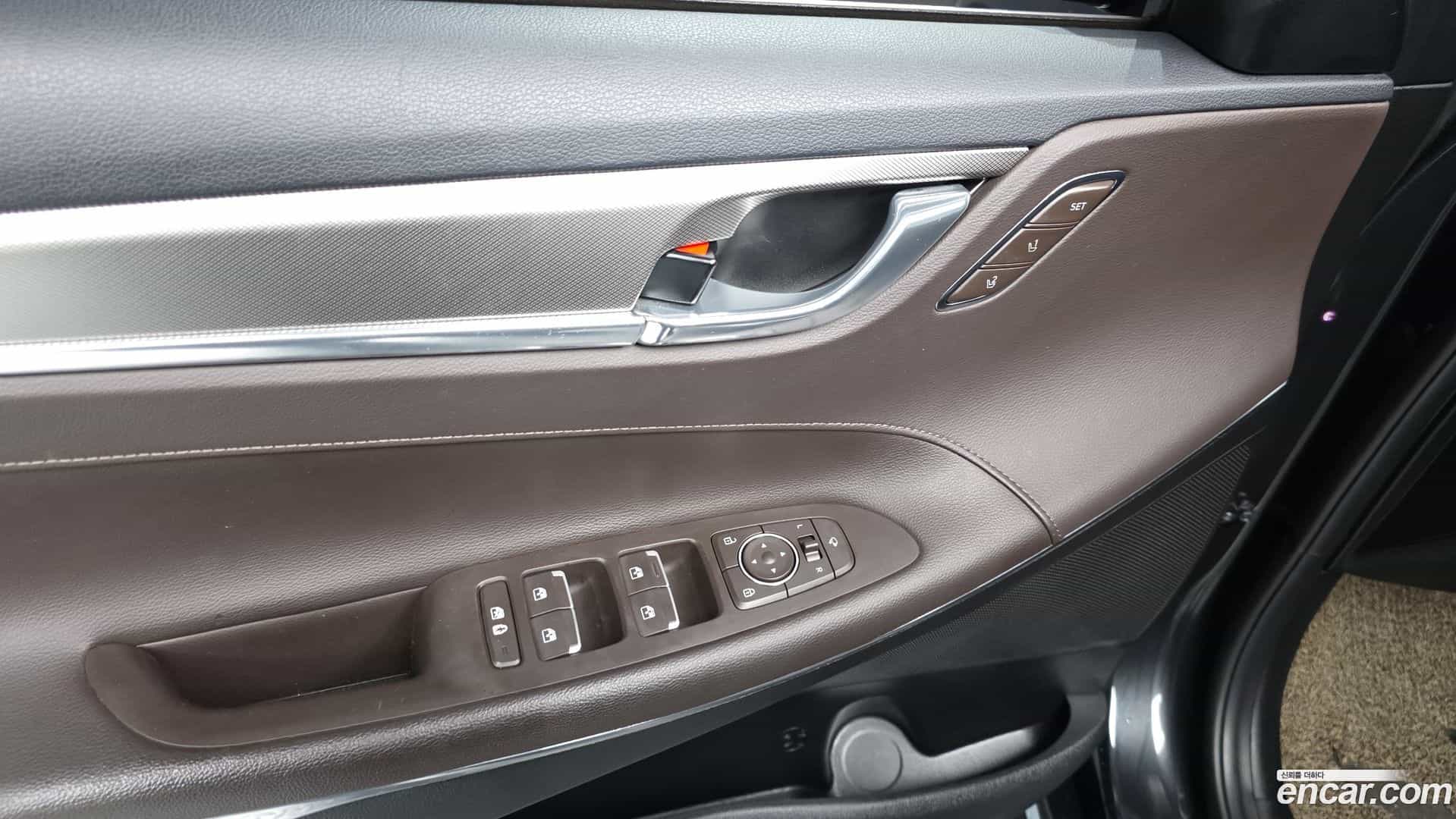 Grandeur Hyundai 2020.6-OPTION-045