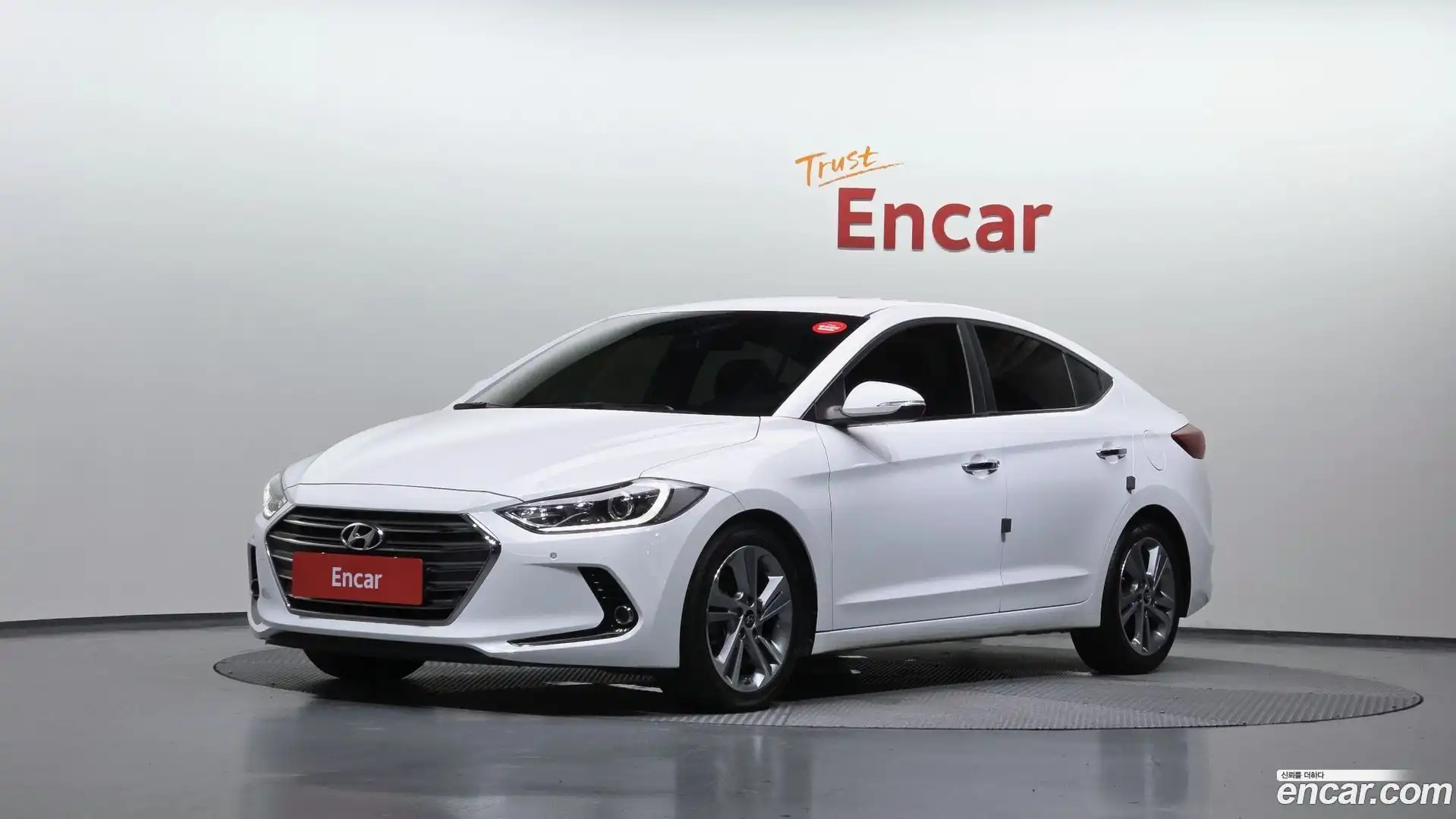 AVANTE Hyundai 2017.0-OUTER-001