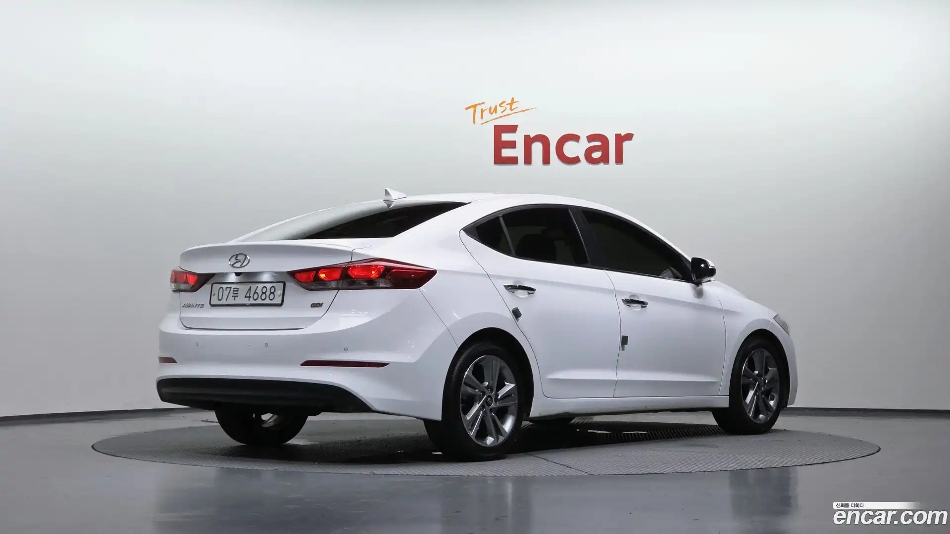 AVANTE Hyundai 2017.0-OUTER-002