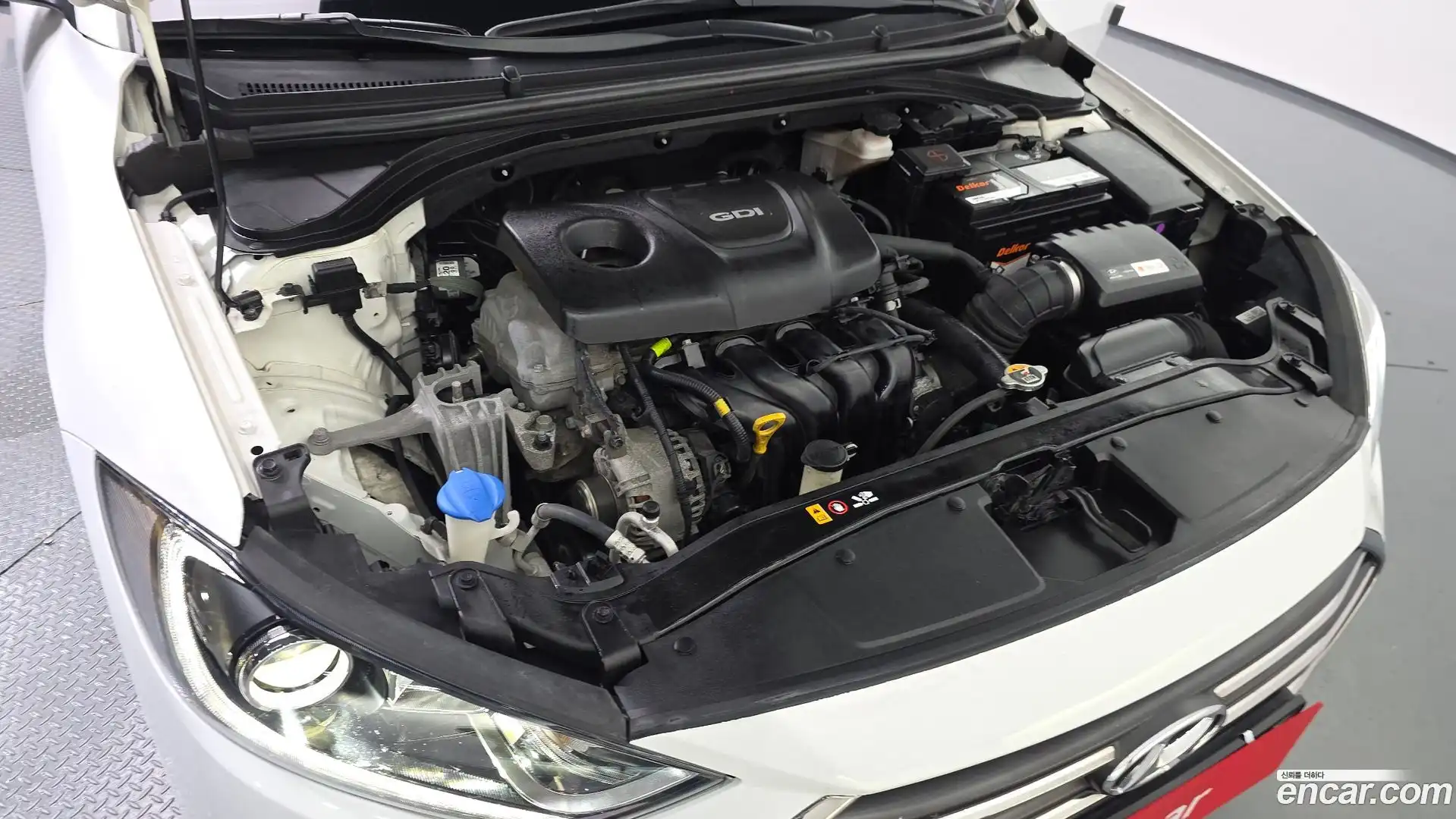 AVANTE Hyundai 2017.0-OUTER-006