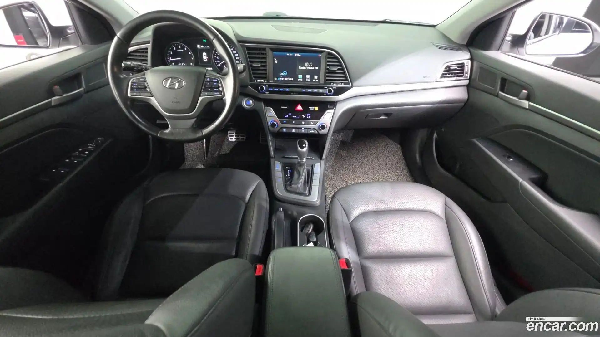 AVANTE Hyundai 2017.0-INNER-007