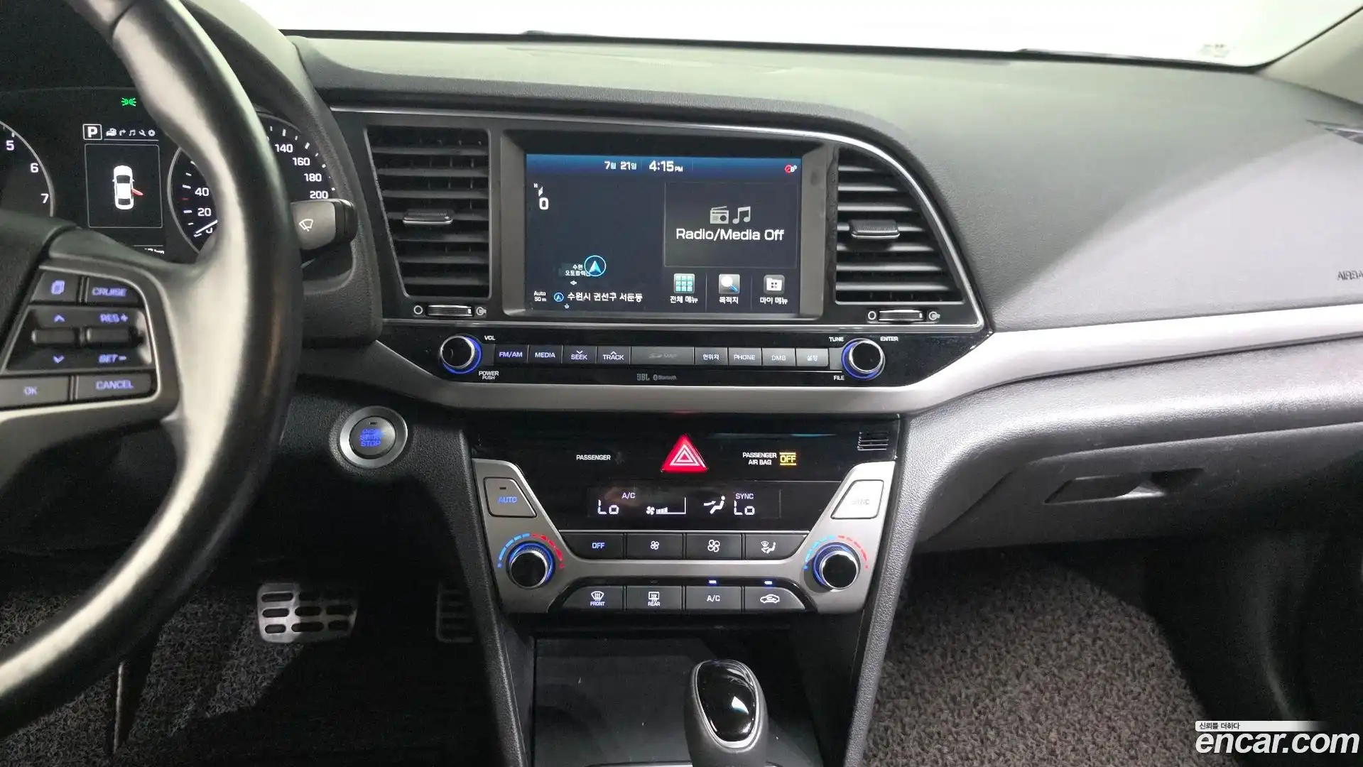AVANTE Hyundai 2017.0-OPTION-018