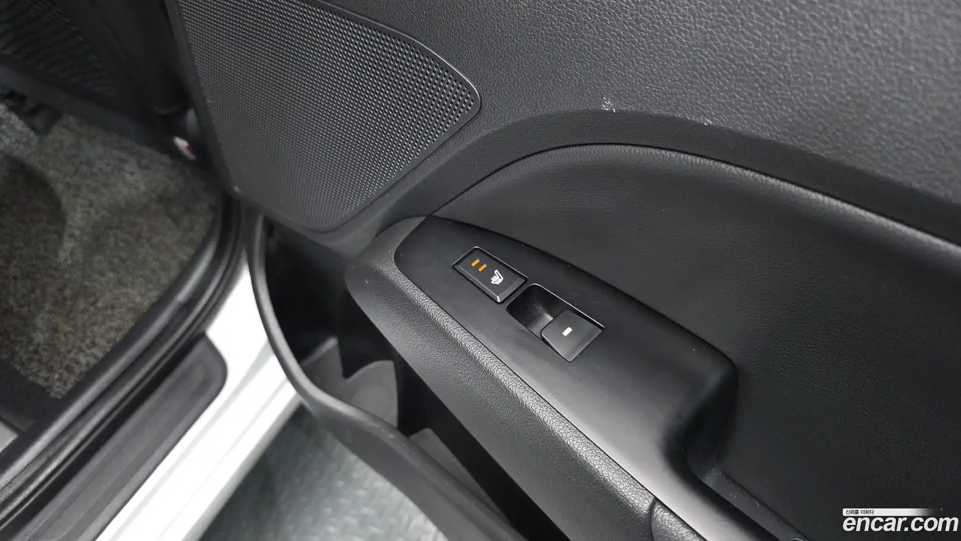 AVANTE Hyundai 2017.0-OPTION-023