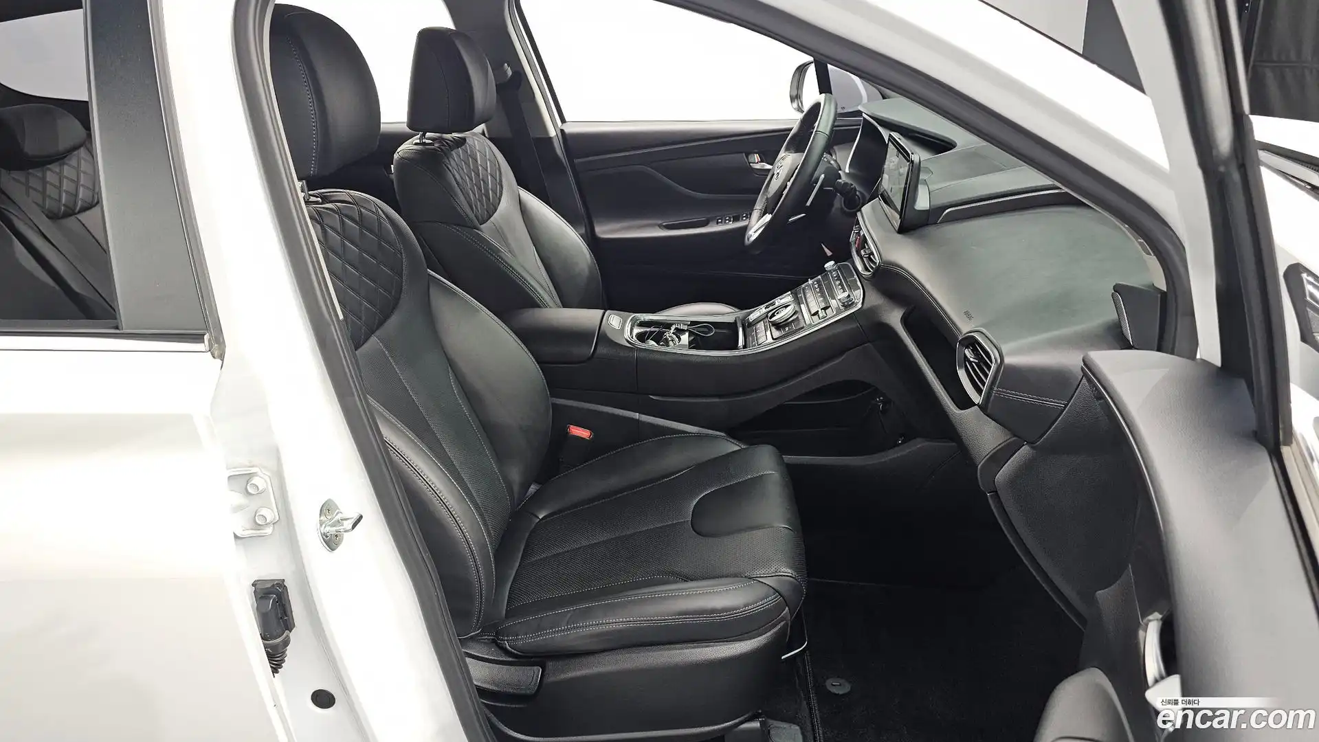 Santafe Hyundai 2022.8-INNER-036