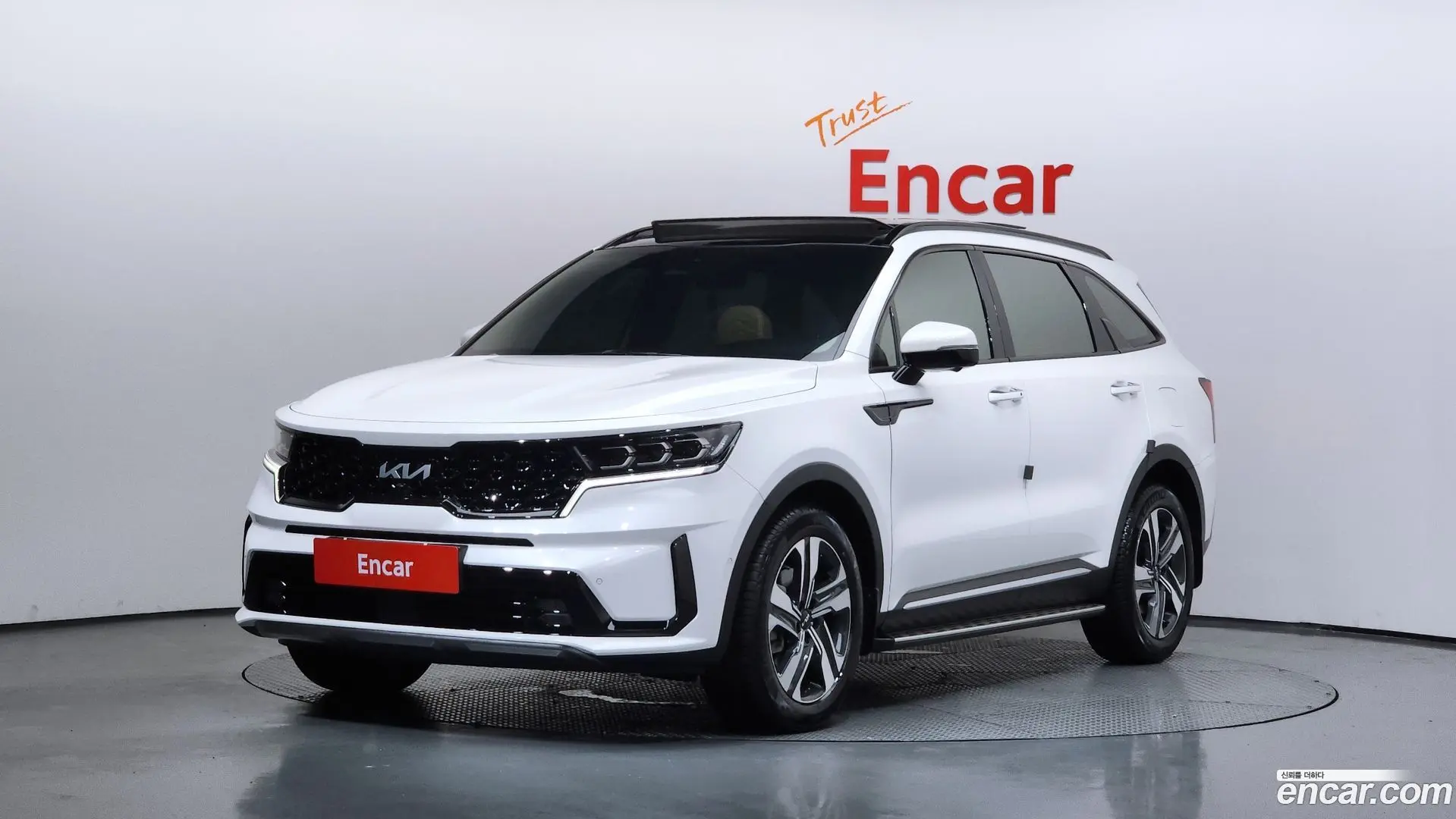 Main__Slider__Photo:Sorento Kia 2022.8-0
