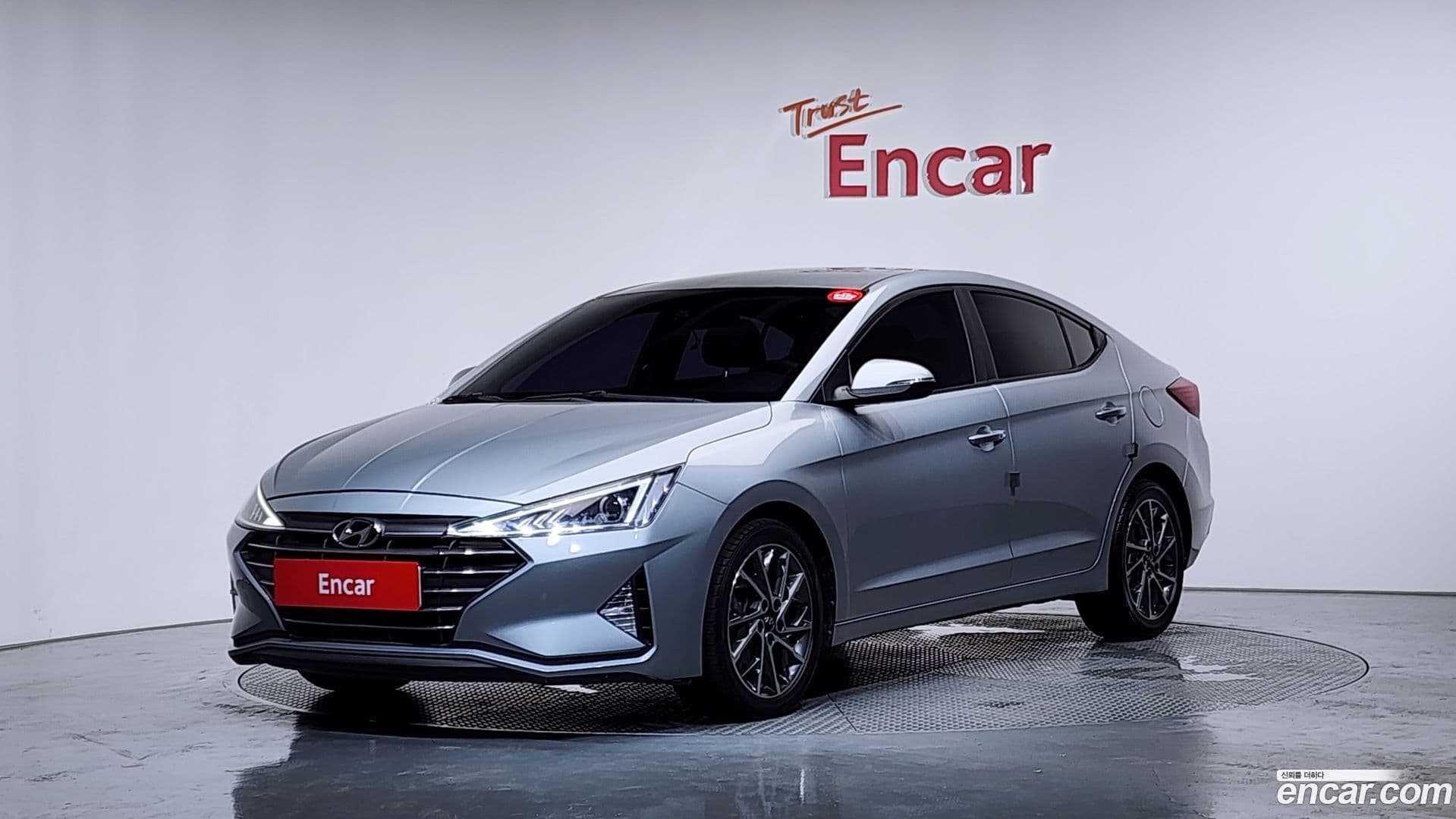 Main__Slider__Photo:AVANTE Hyundai 2019.7-0