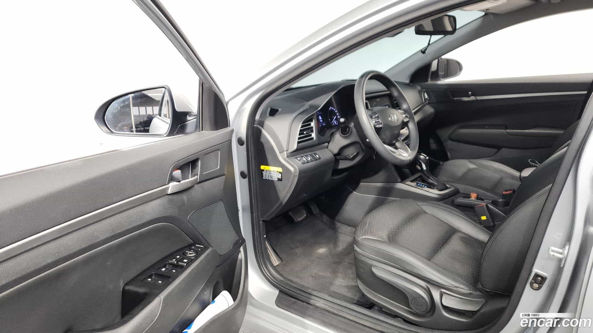 AVANTE Hyundai 2019.7-INNER-010