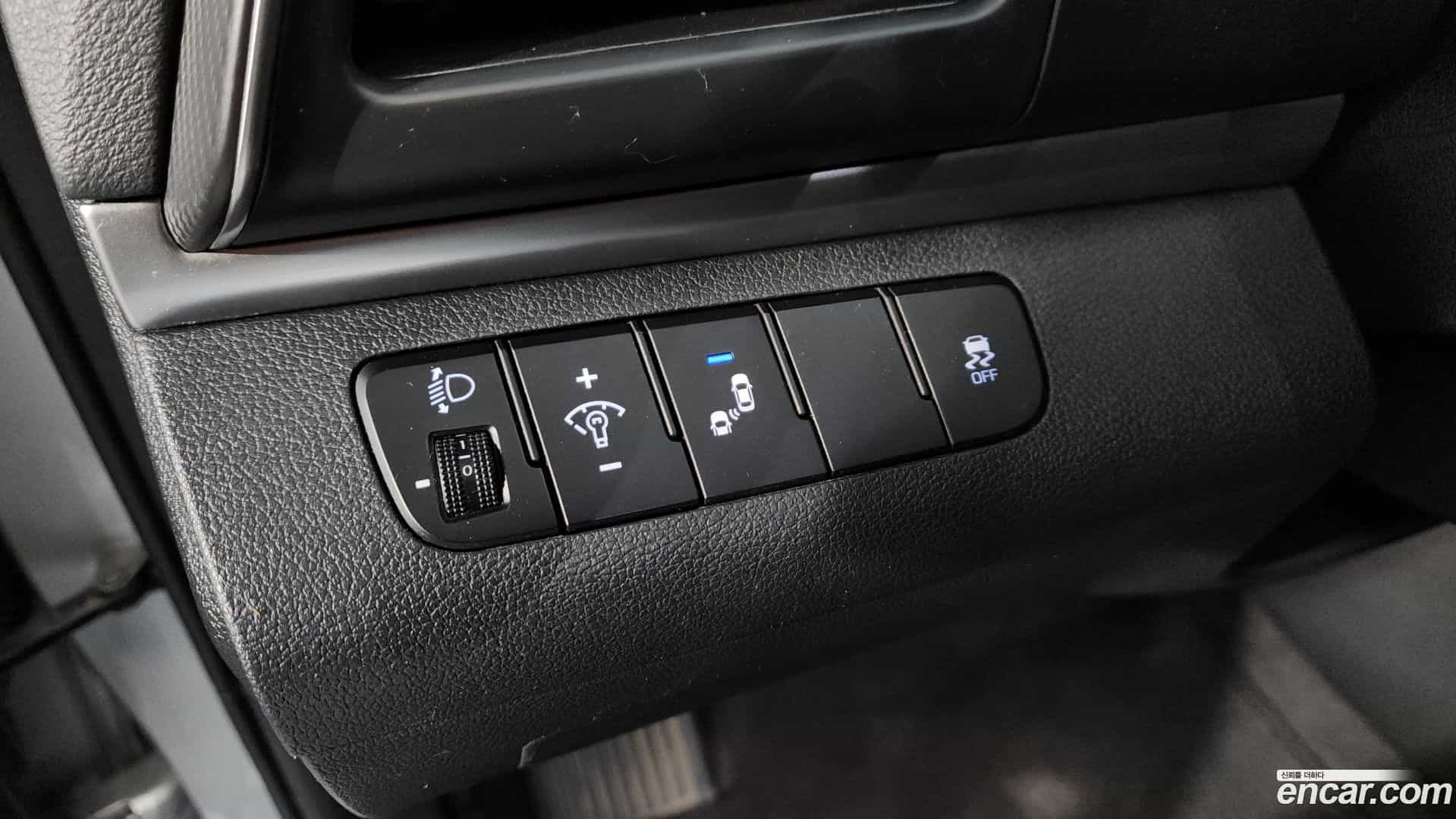 AVANTE Hyundai 2019.7-OPTION-041