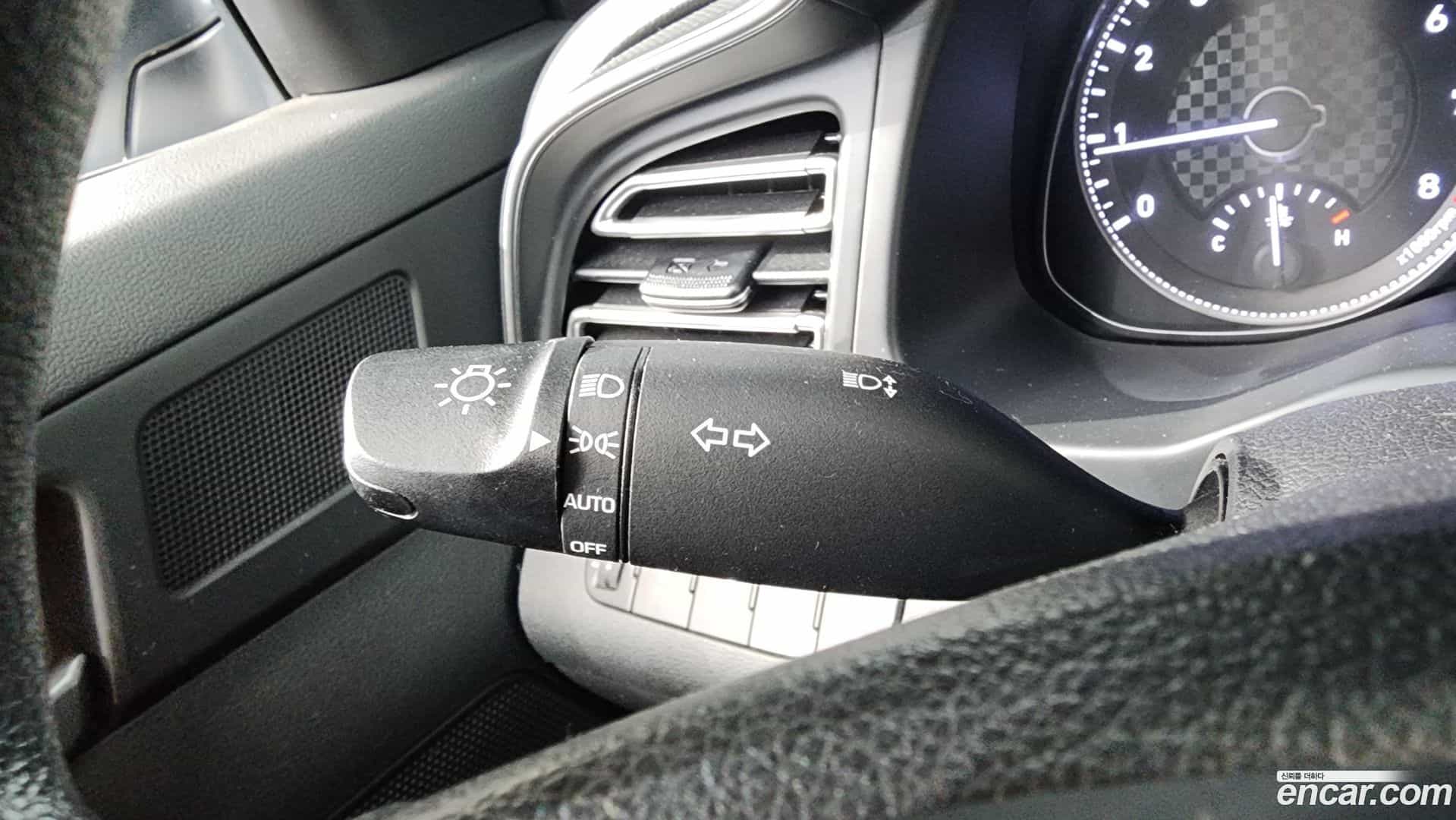 AVANTE Hyundai 2019.7-OPTION-046