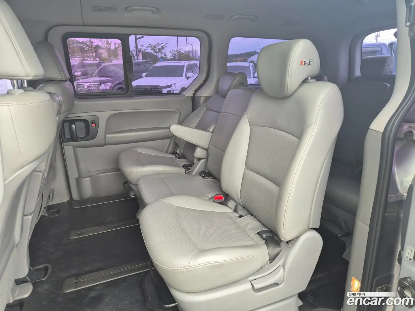 Starex Hyundai 2017.8-INNER-010
