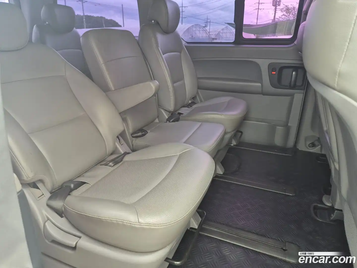 Starex Hyundai 2017.8-OPTION-017