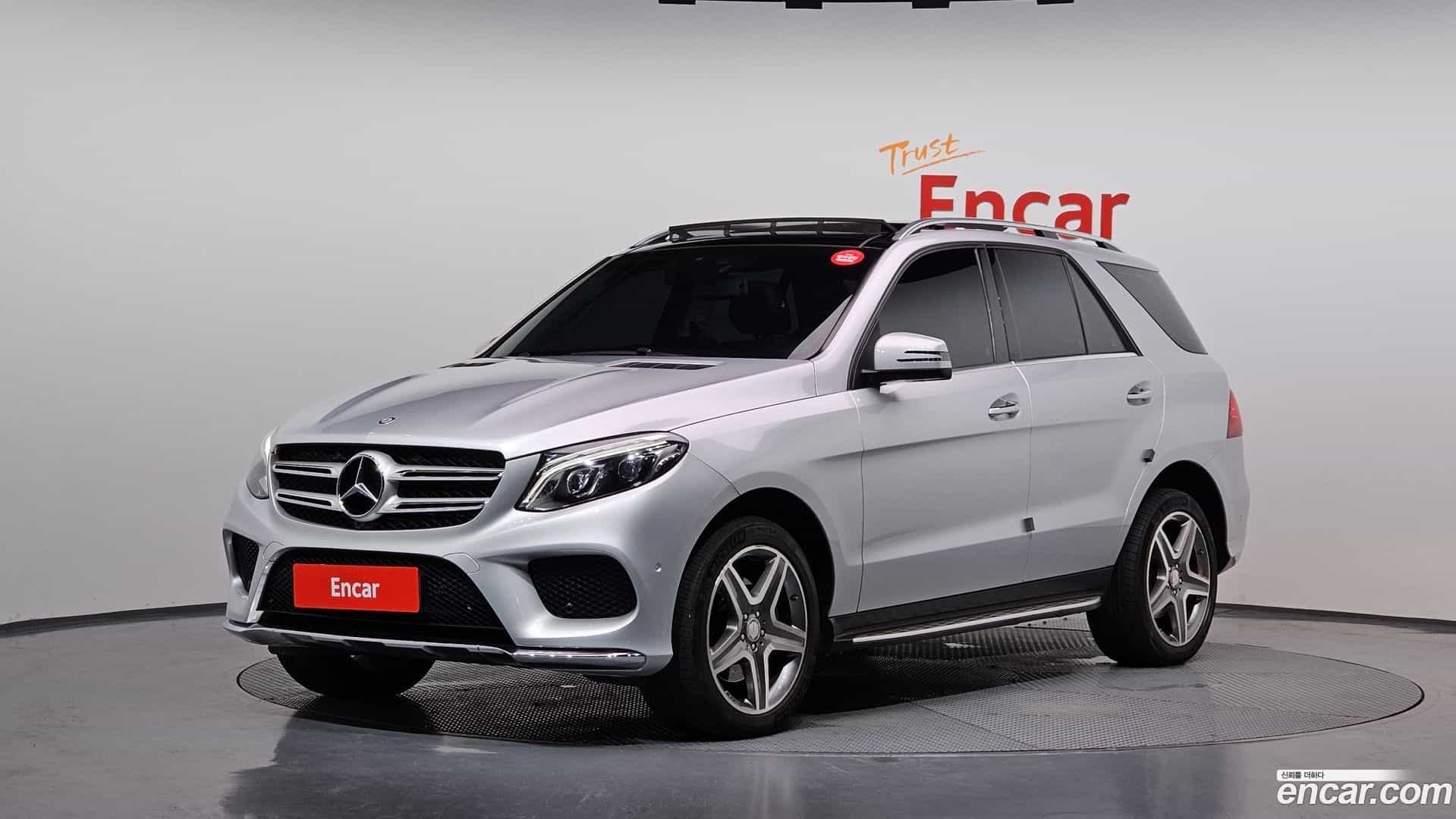 GLE-Class Mercedes-Benz 2016.7-OUTER-001