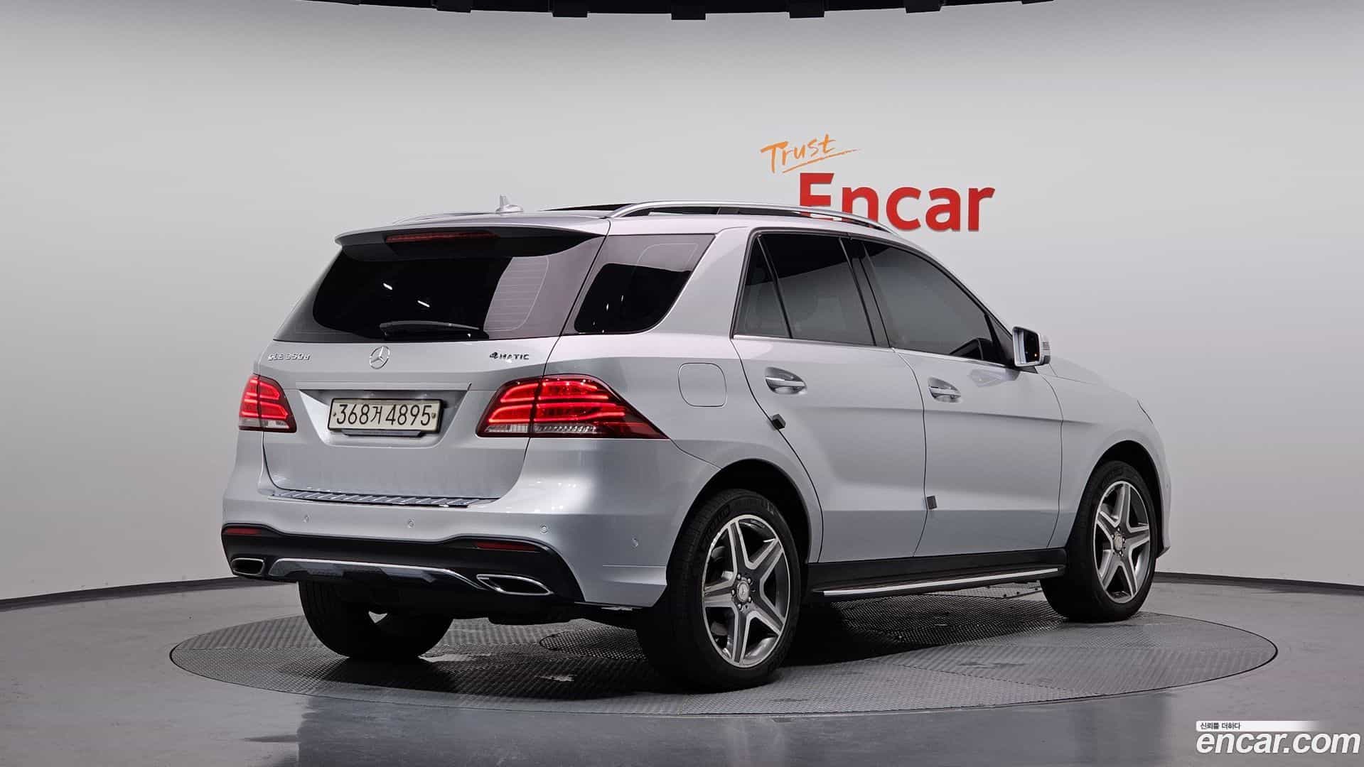 GLE-Class Mercedes-Benz 2016.7-OUTER-002