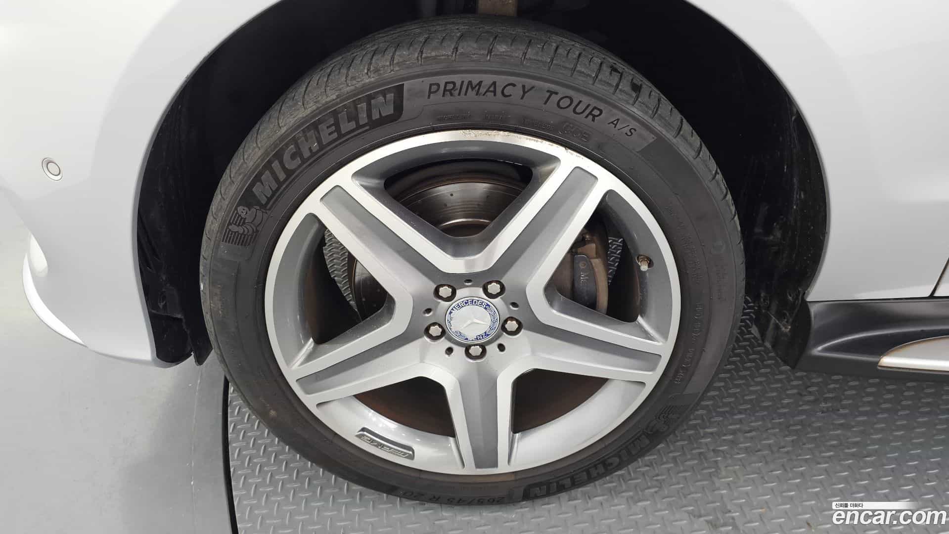 GLE-Class Mercedes-Benz 2016.7-OUTER-005