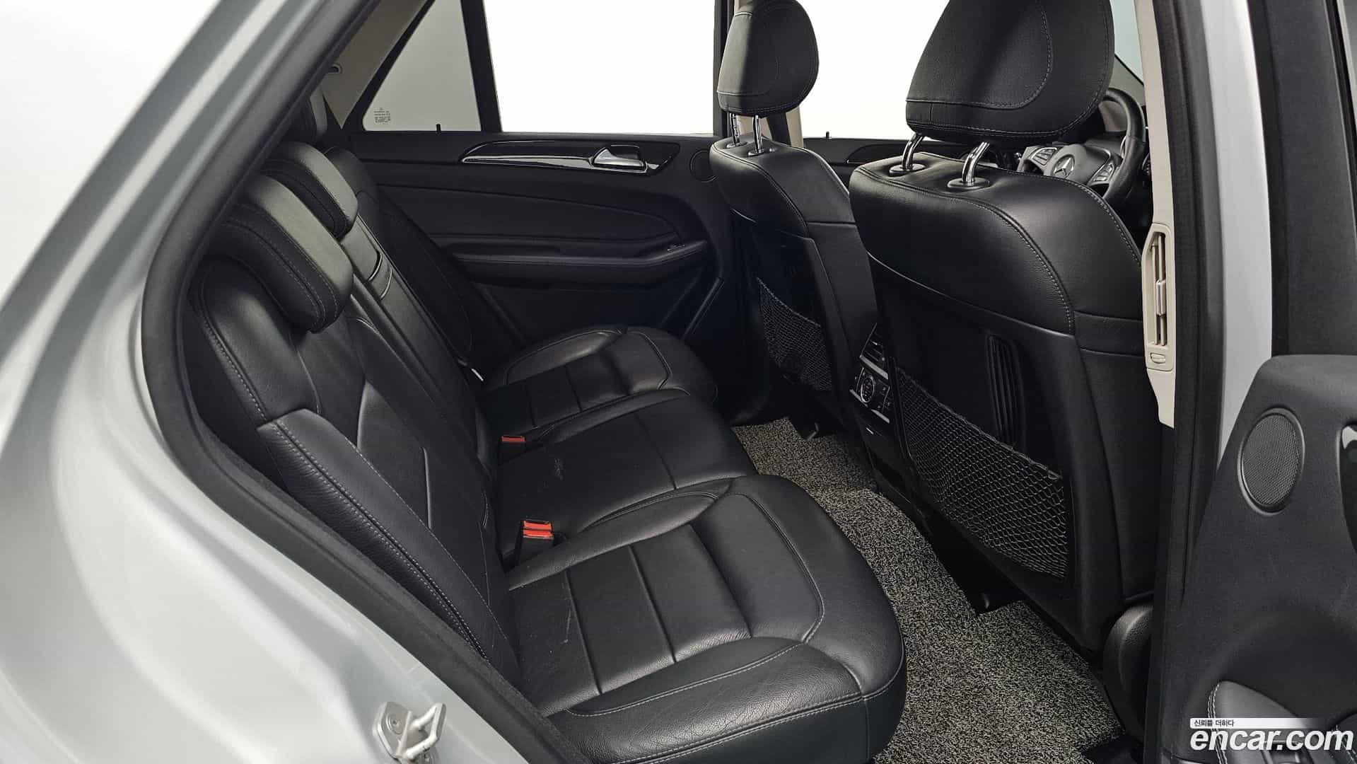 GLE-Class Mercedes-Benz 2016.7-OPTION-015
