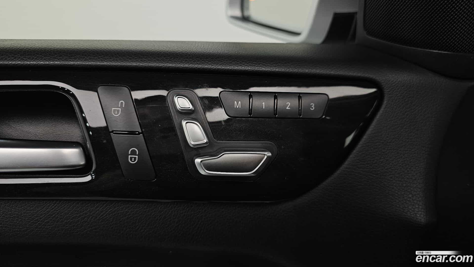 GLE-Class Mercedes-Benz 2016.7-OPTION-019