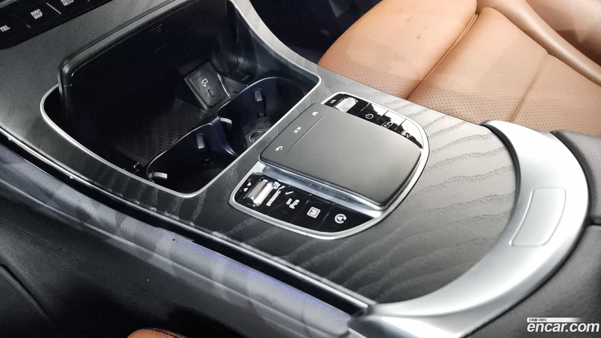 GLC-Class Mercedes-Benz 2023.3-OPTION-041