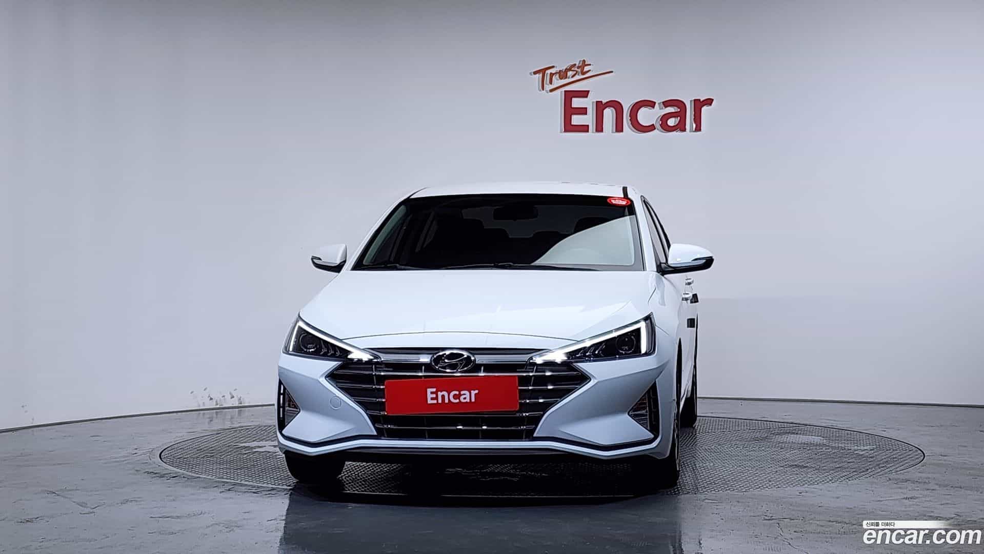 AVANTE Hyundai 2019.6-OUTER-003