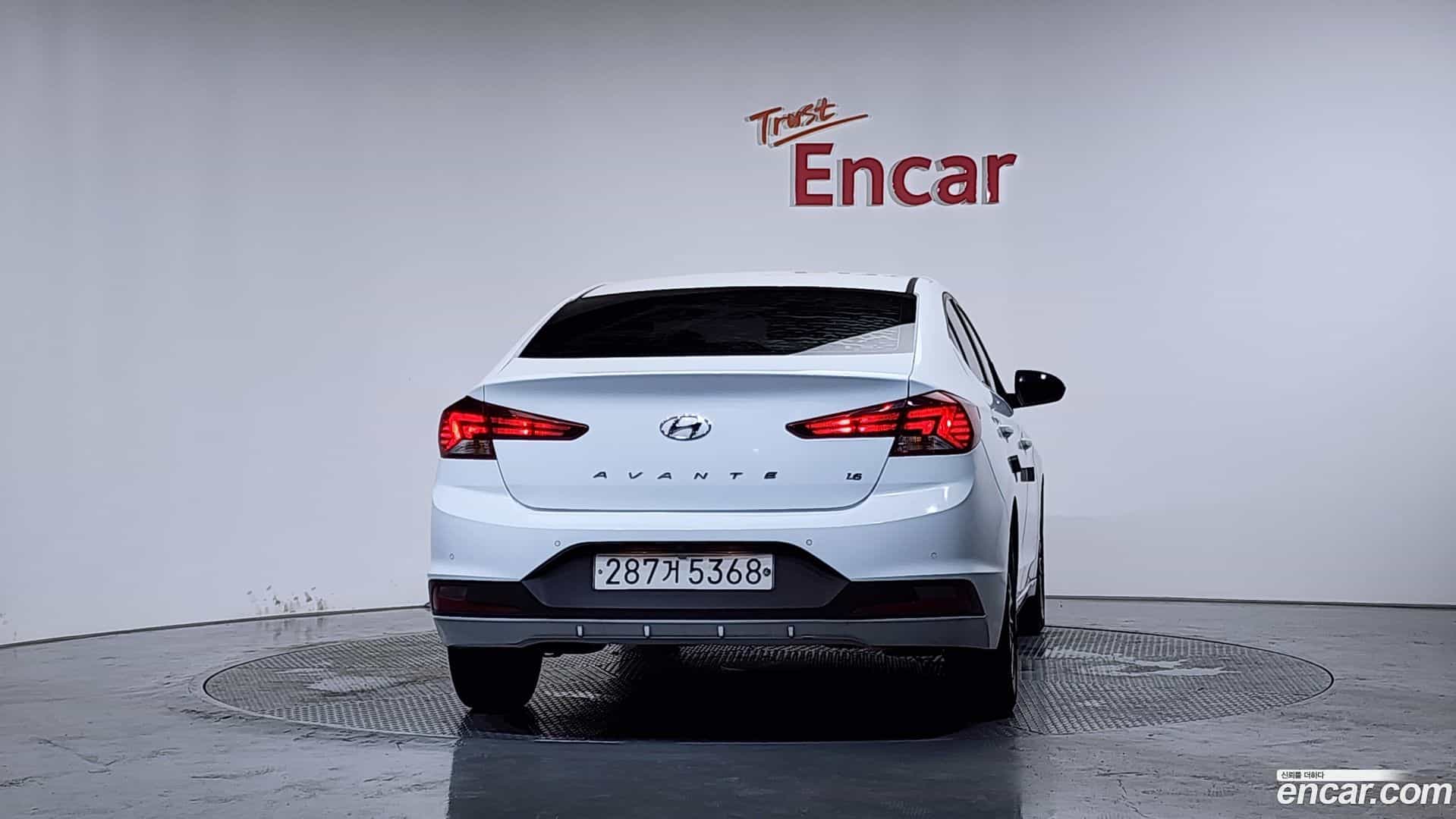 AVANTE Hyundai 2019.6-OUTER-004