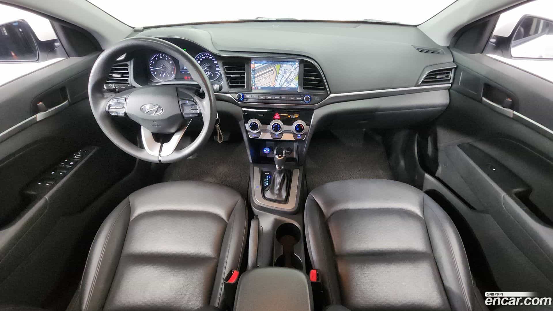 AVANTE Hyundai 2019.6-INNER-007