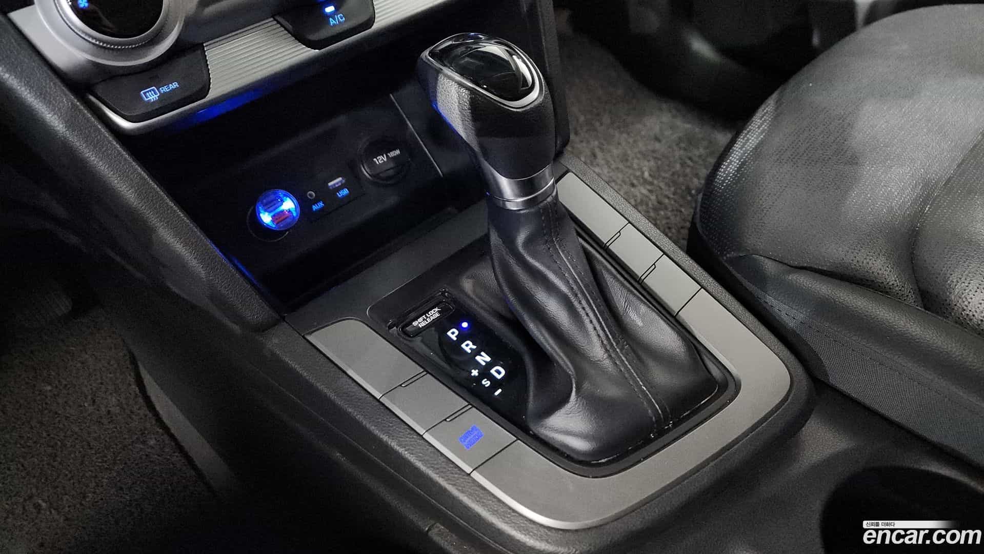 AVANTE Hyundai 2019.6-INNER-009