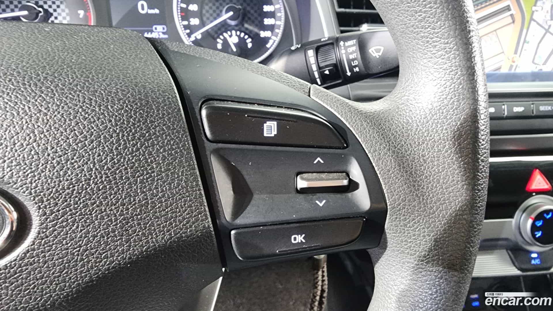 AVANTE Hyundai 2019.6-OPTION-020