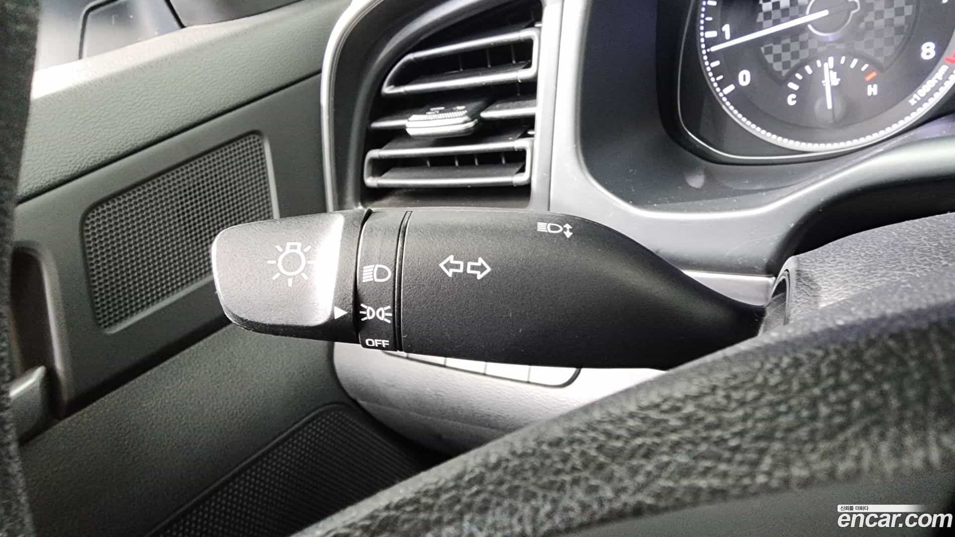 AVANTE Hyundai 2019.6-OPTION-043