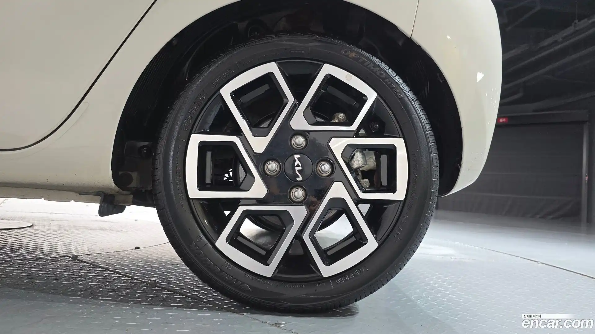 RAY Kia 2025.1-OUTER-031