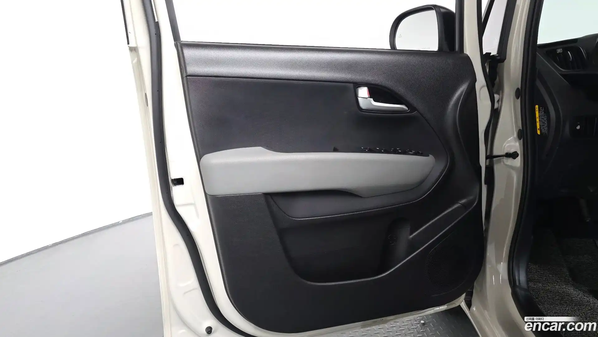 RAY Kia 2025.1-INNER-034