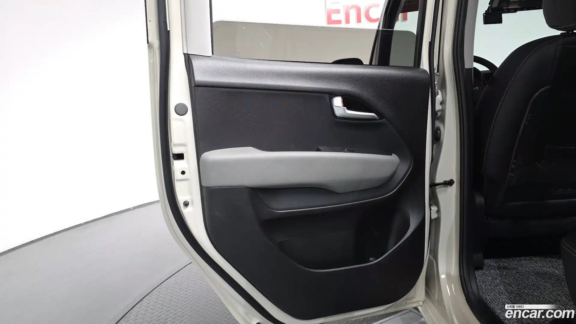 RAY Kia 2025.1-INNER-035
