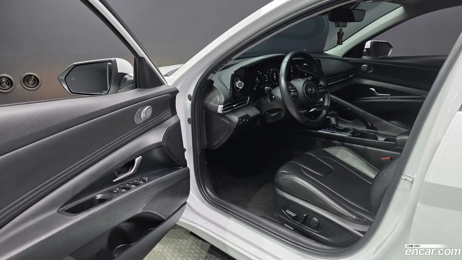 AVANTE Hyundai 2021.3-INNER-010