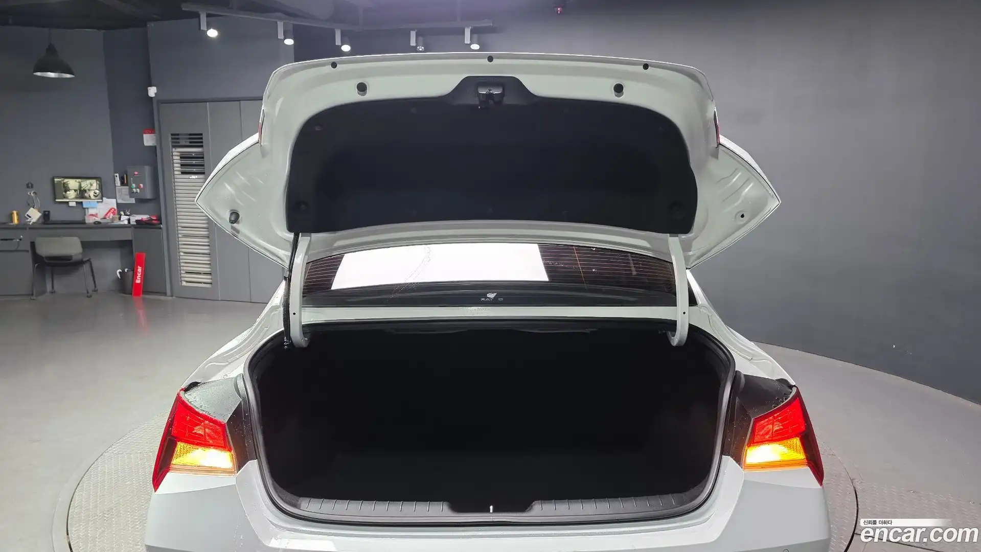 AVANTE Hyundai 2021.3-OPTION-024