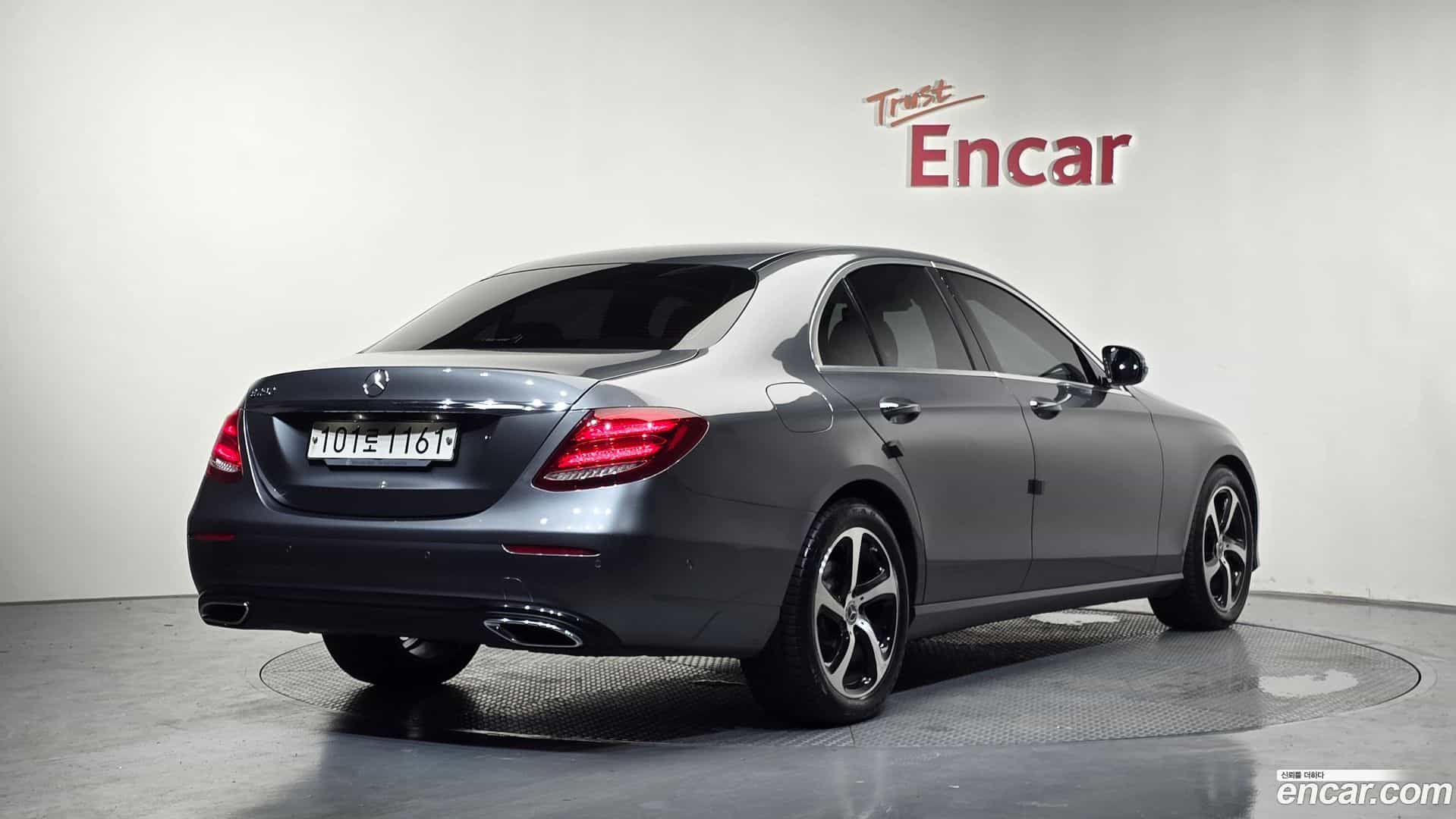 E-Class Mercedes-Benz 2020.5-OUTER-002