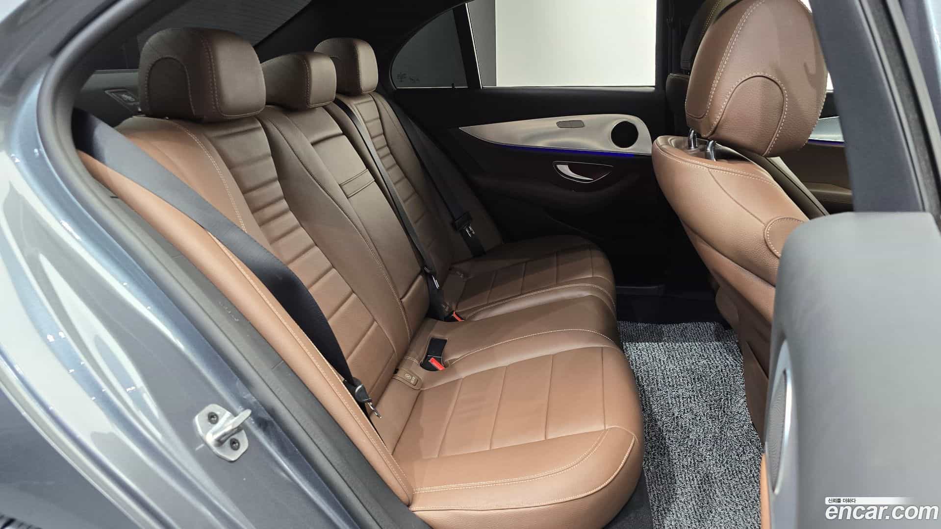 E-Class Mercedes-Benz 2020.5-OPTION-015