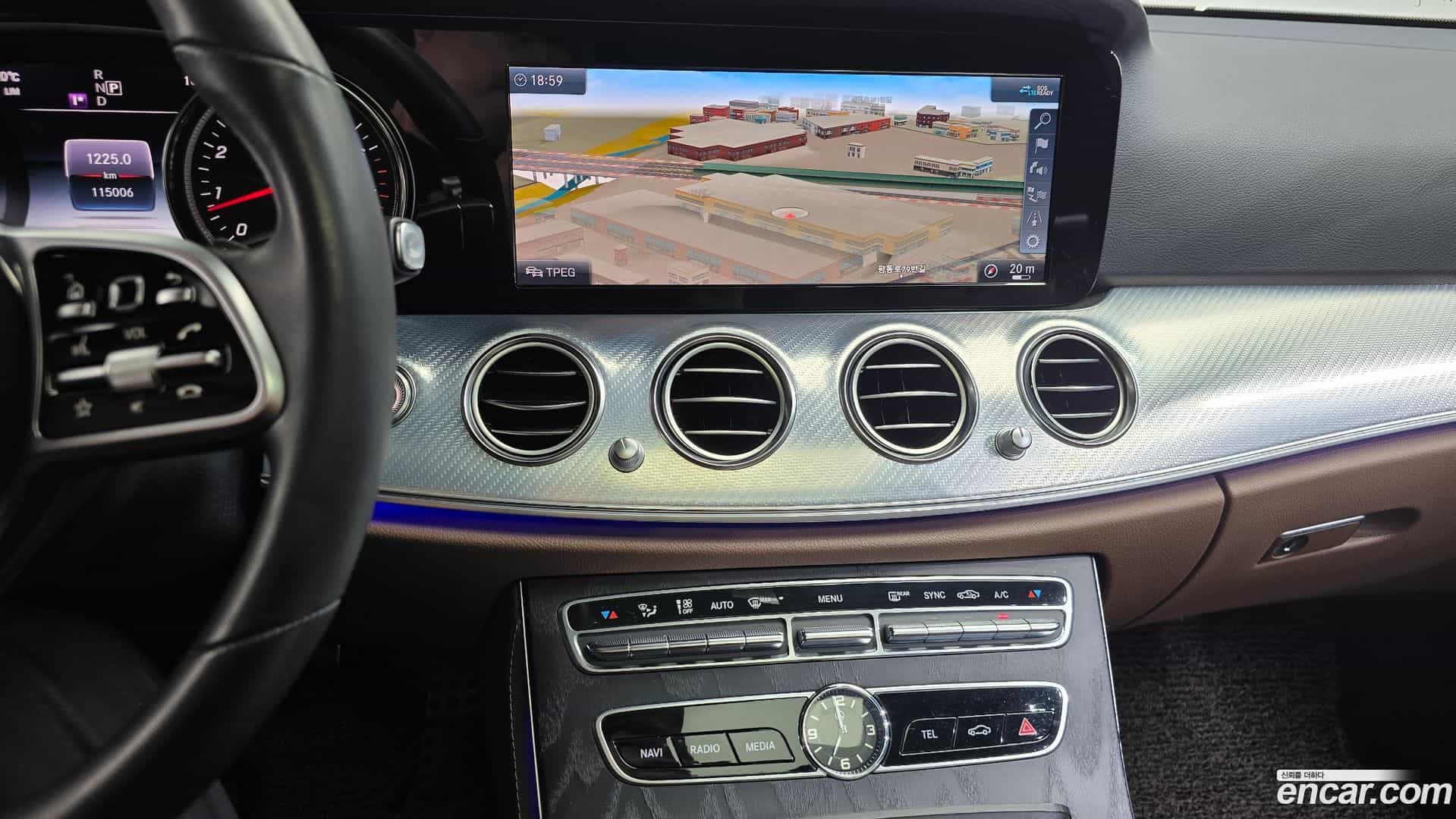 E-Class Mercedes-Benz 2020.5-OPTION-016