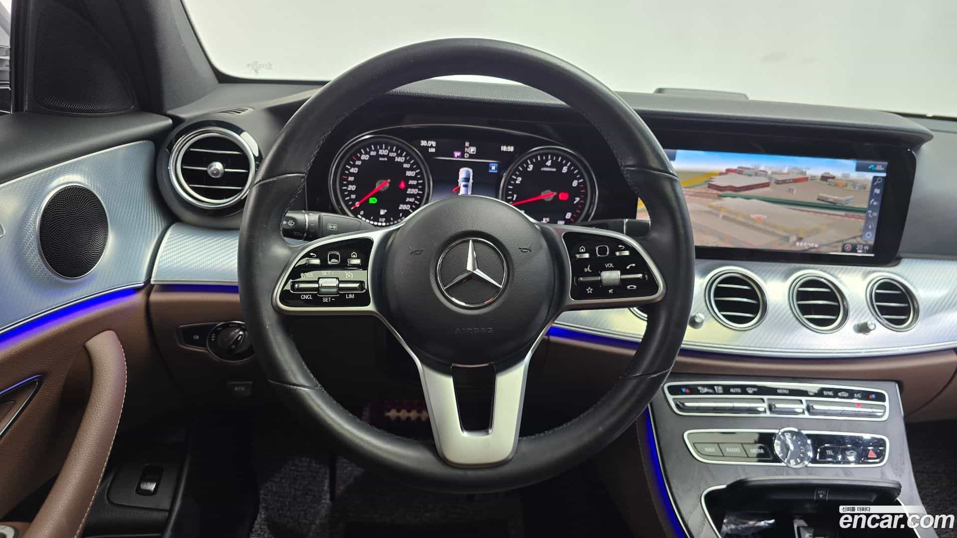 E-Class Mercedes-Benz 2020.5-OPTION-017
